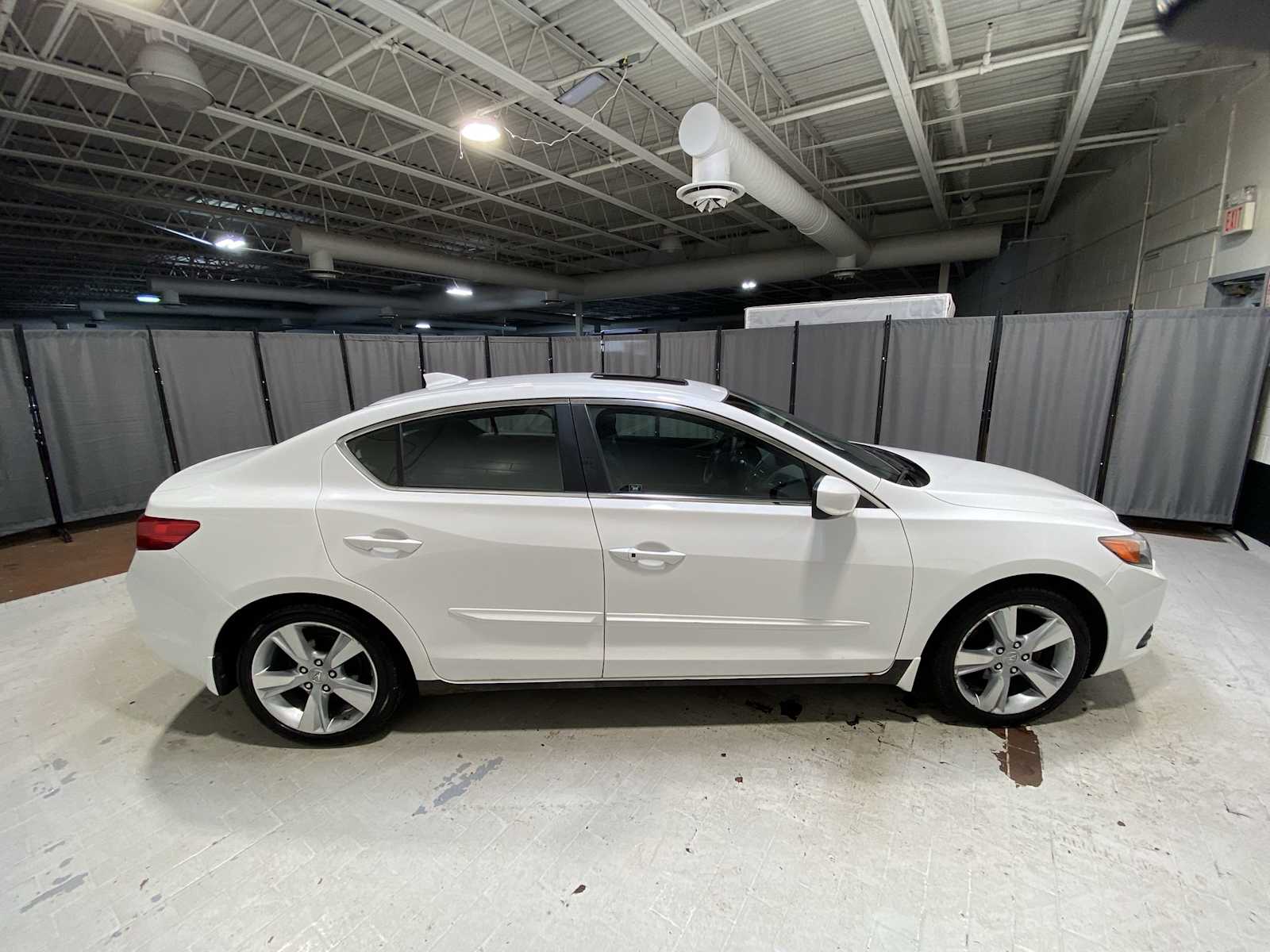 Thumbnail: 2013 Acura ILX - 27