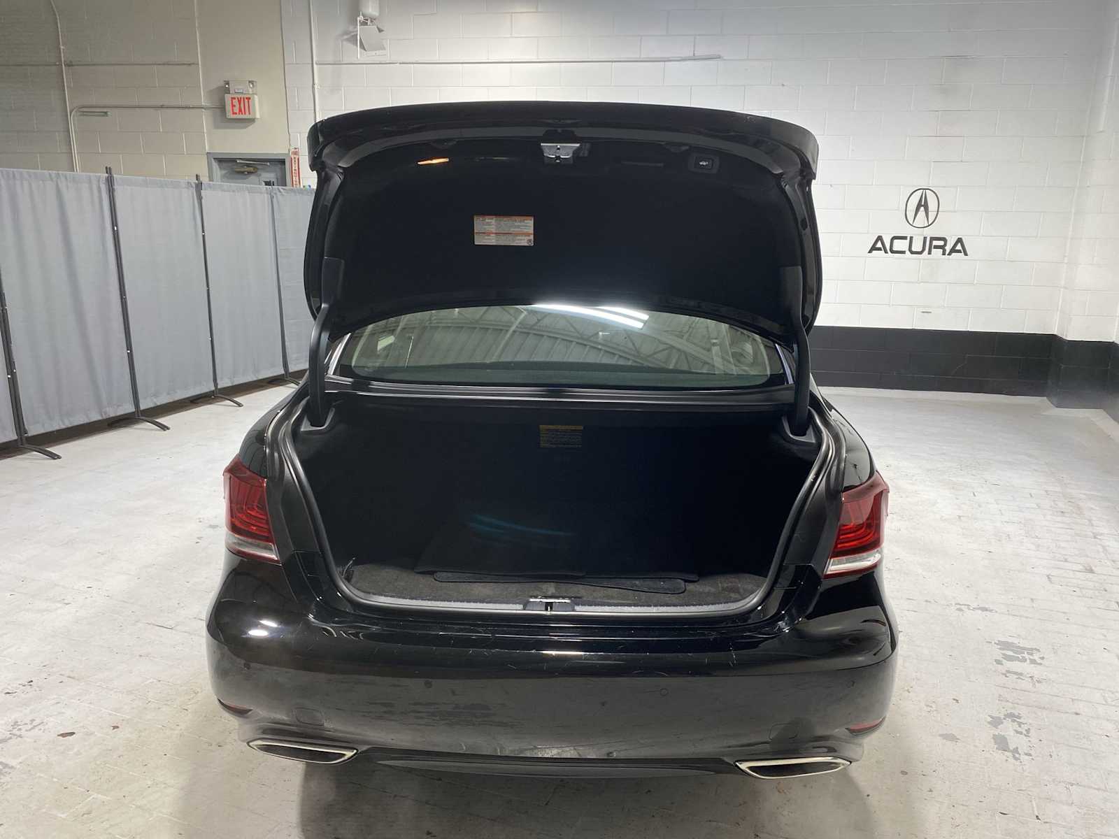 Thumbnail: 2014 Lexus LS - 19