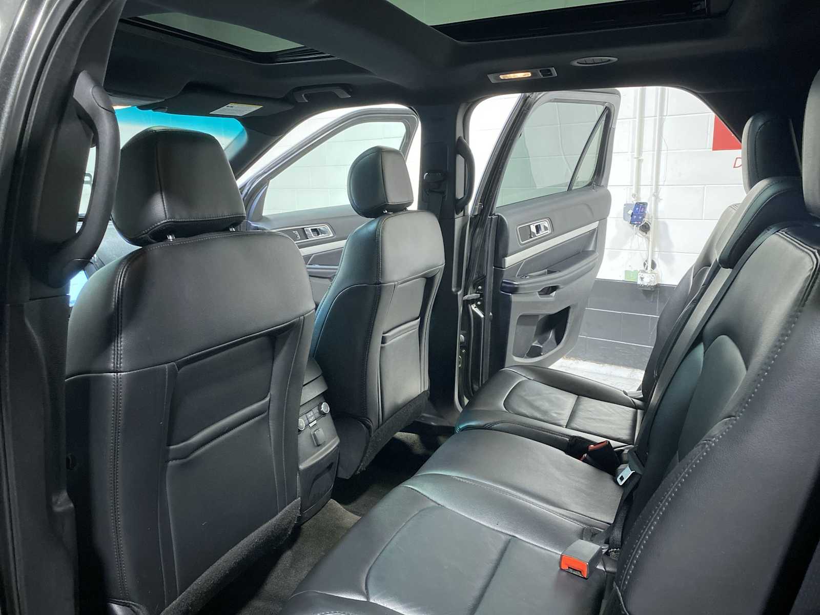 Thumbnail: 2017 Ford Explorer - 12