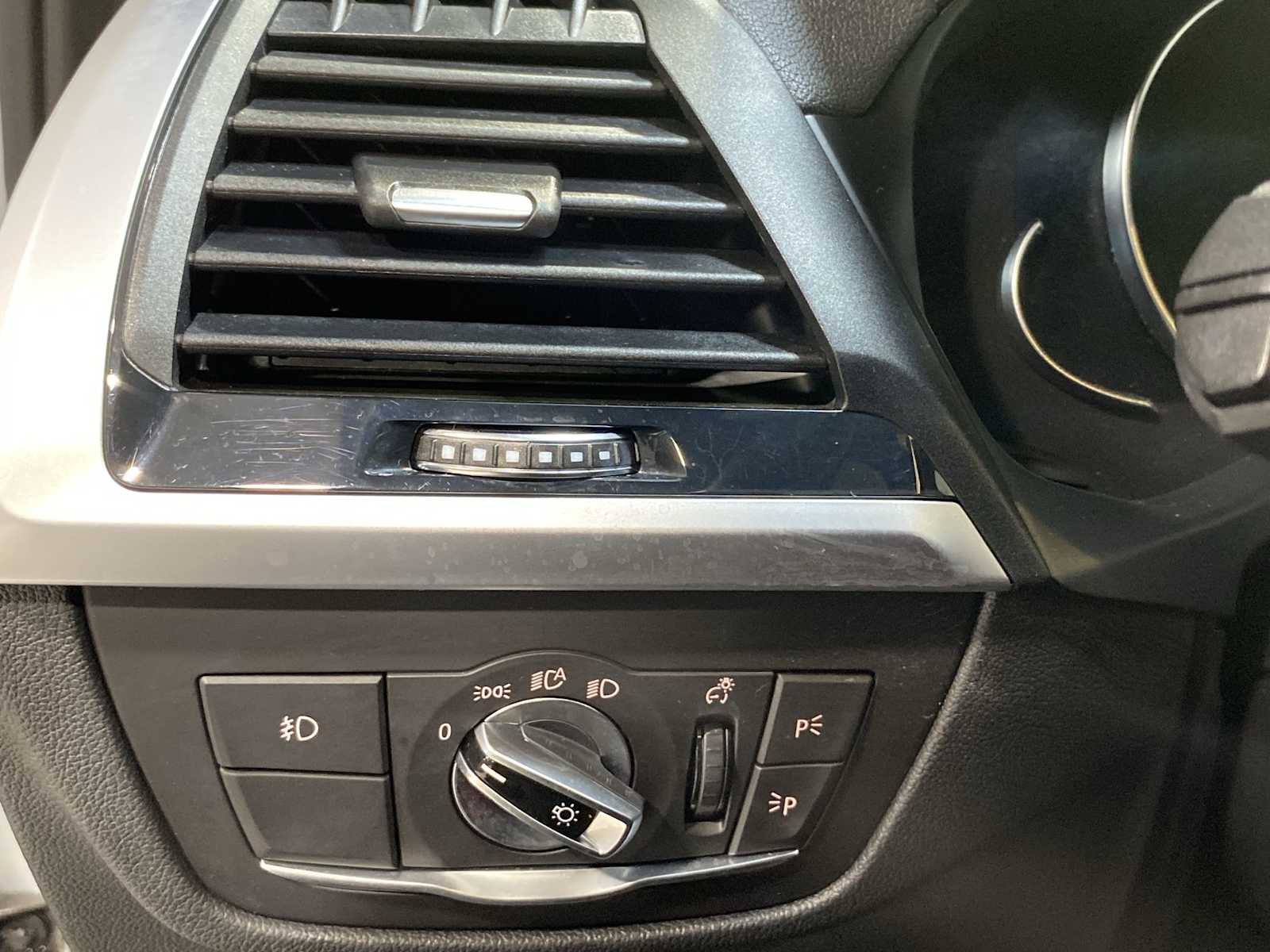 Thumbnail: 2019 BMW X4 - 24