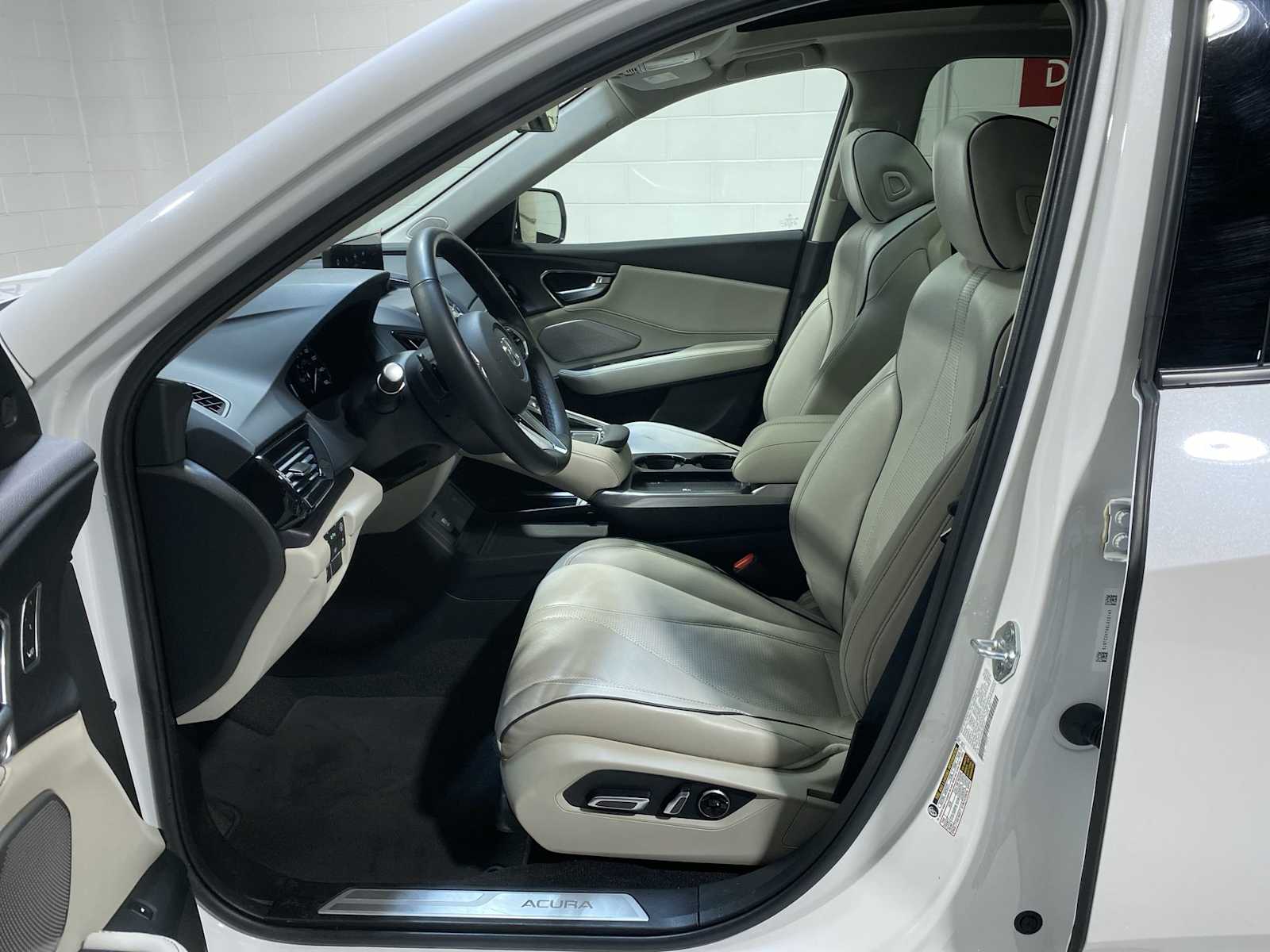 Thumbnail: 2025 Acura RDX - 2