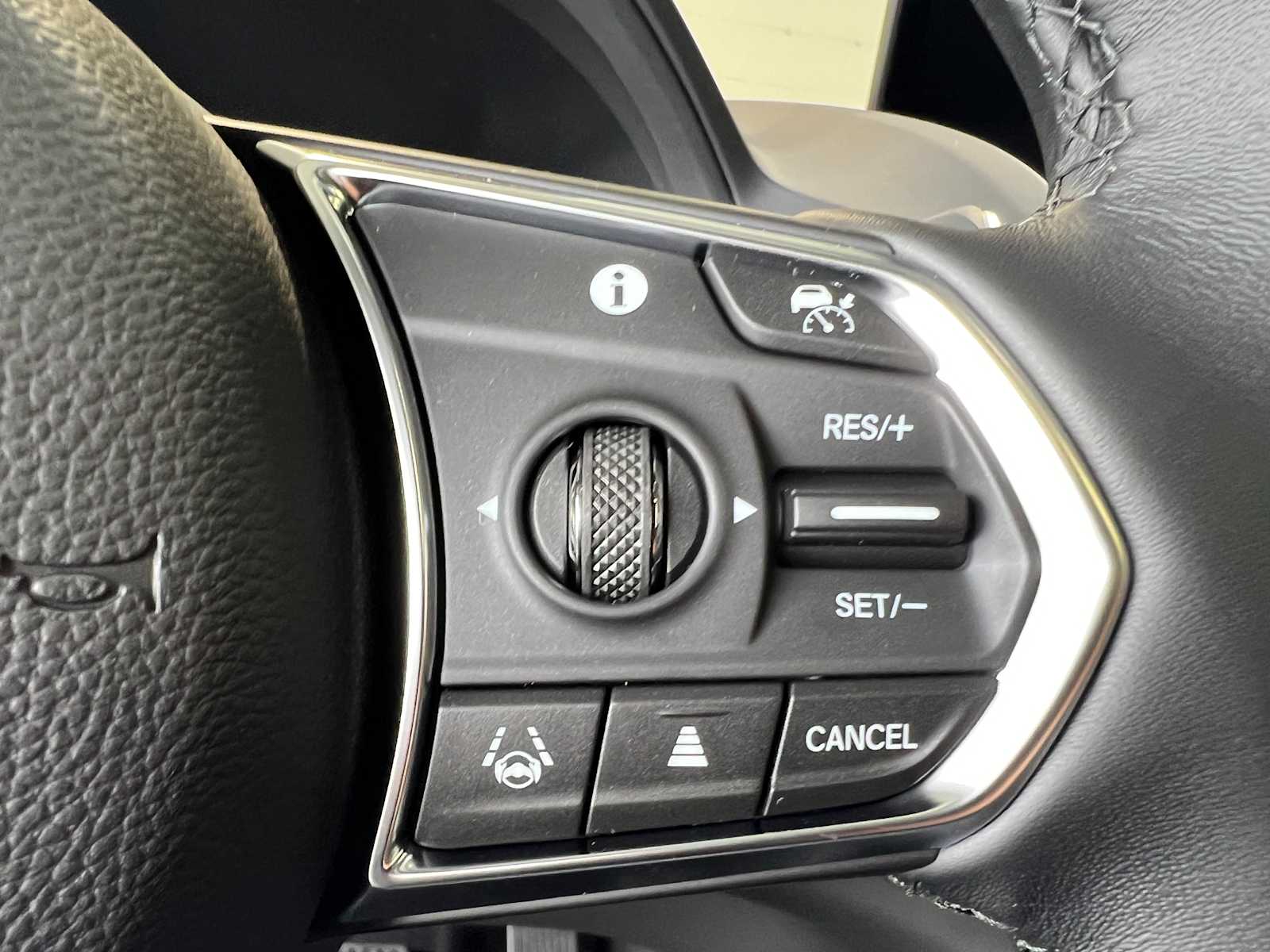 Thumbnail: 2026 Acura RDX - 17