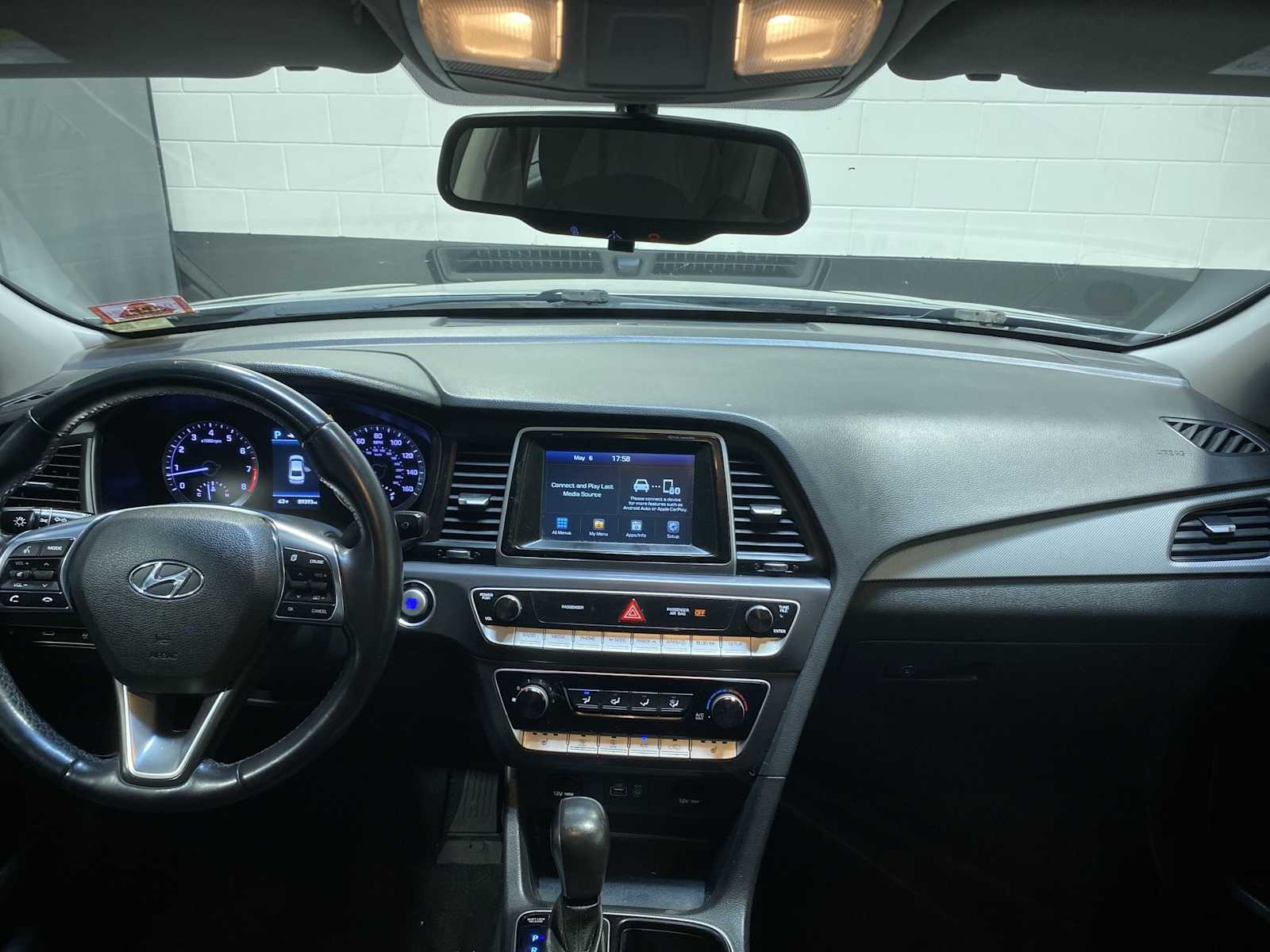 Thumbnail: 2018 Hyundai Sonata - 10