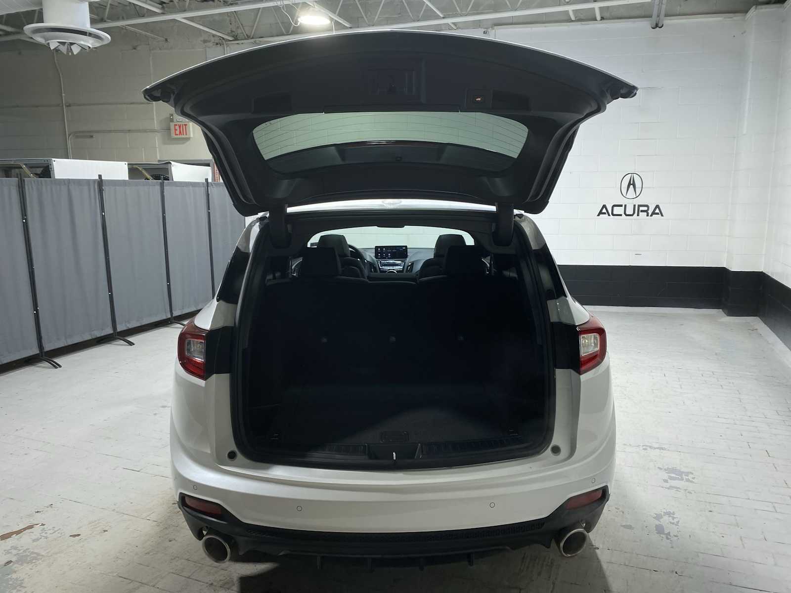 Thumbnail: 2025 Acura RDX - 19