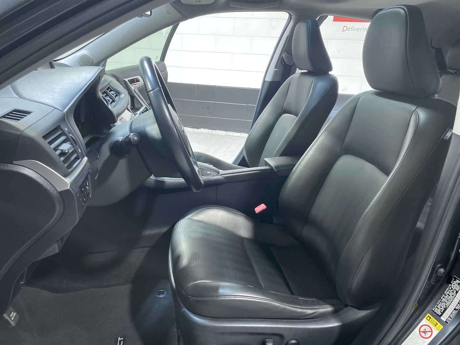 Thumbnail: 2011 Lexus CT - 11