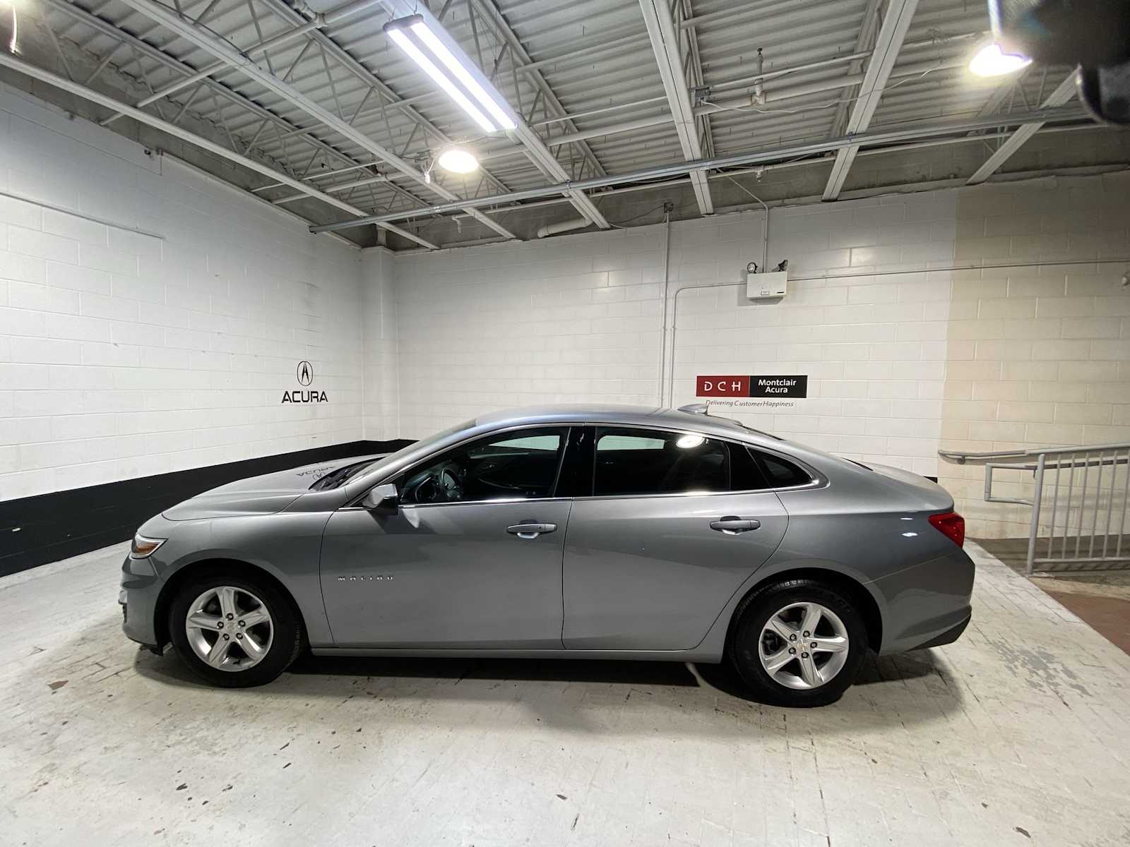 Thumbnail: 2024 Chevrolet Malibu - 3