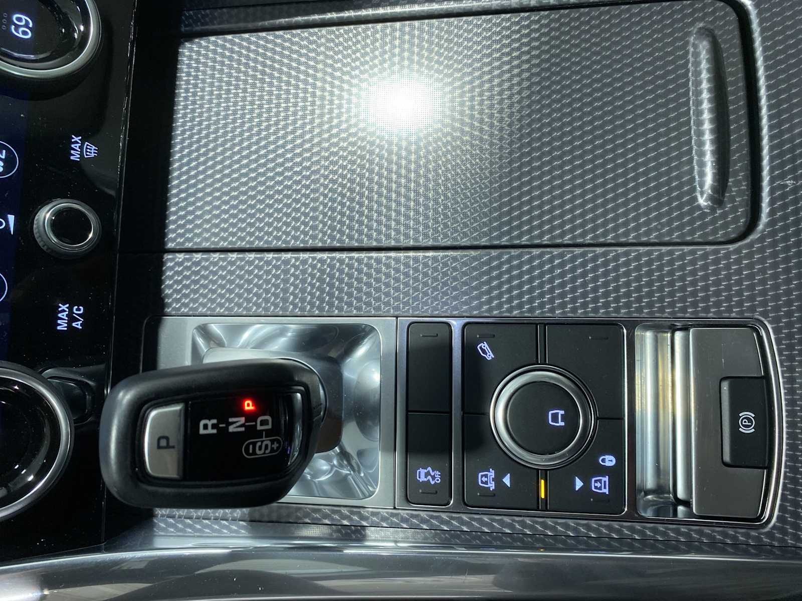 Thumbnail: 2020 Land Rover Range Rover Sport - 17