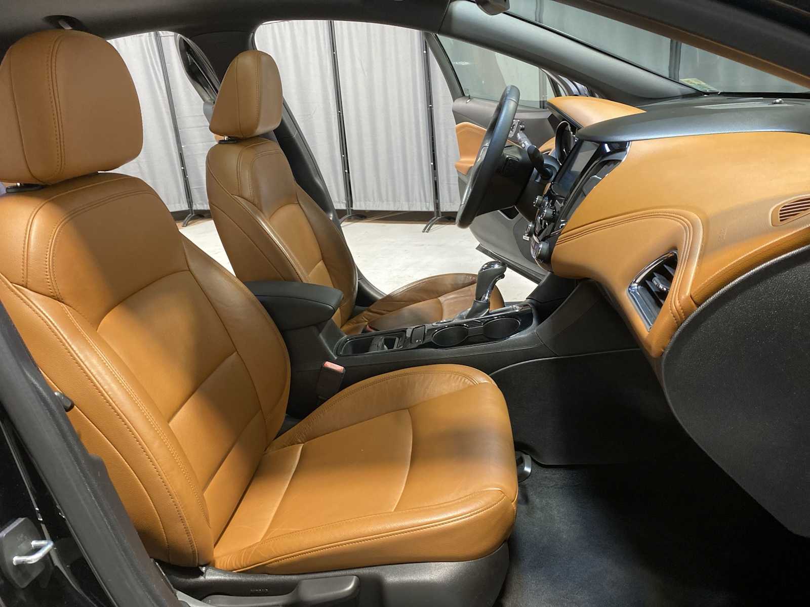 Thumbnail: 2017 Chevrolet Cruze - 14