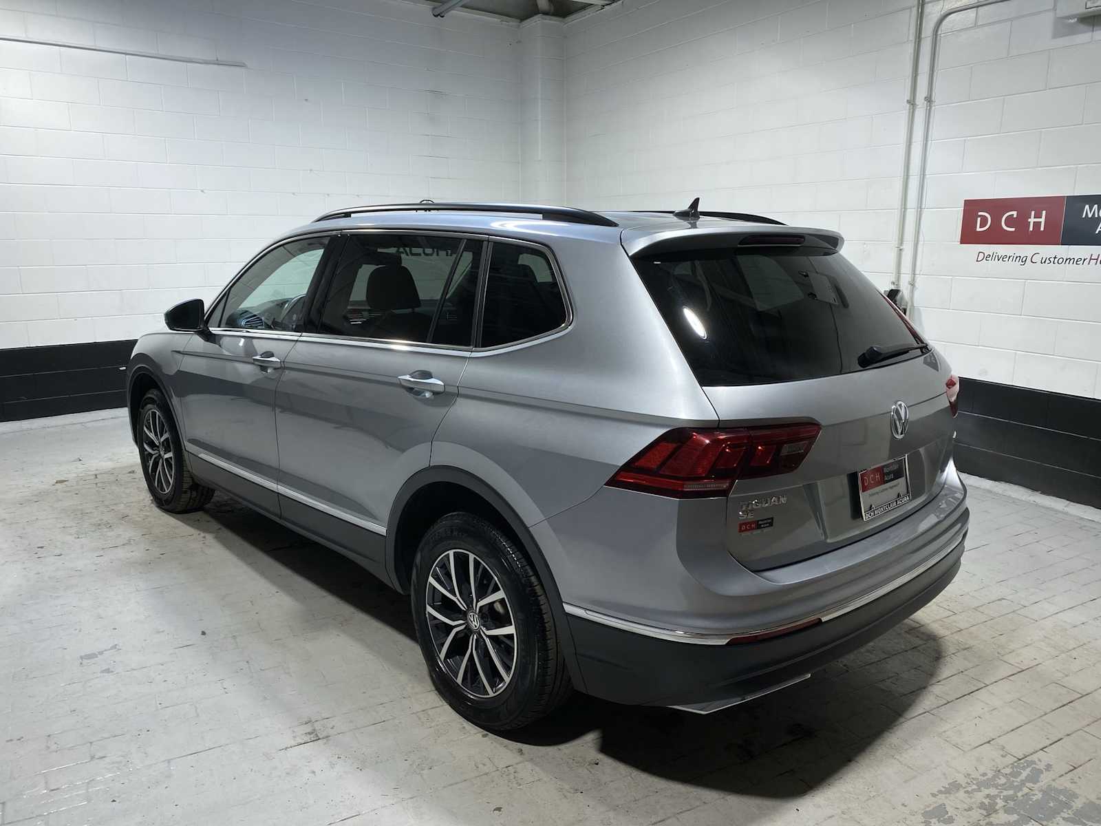 Thumbnail: 2020 Volkswagen Tiguan - 4