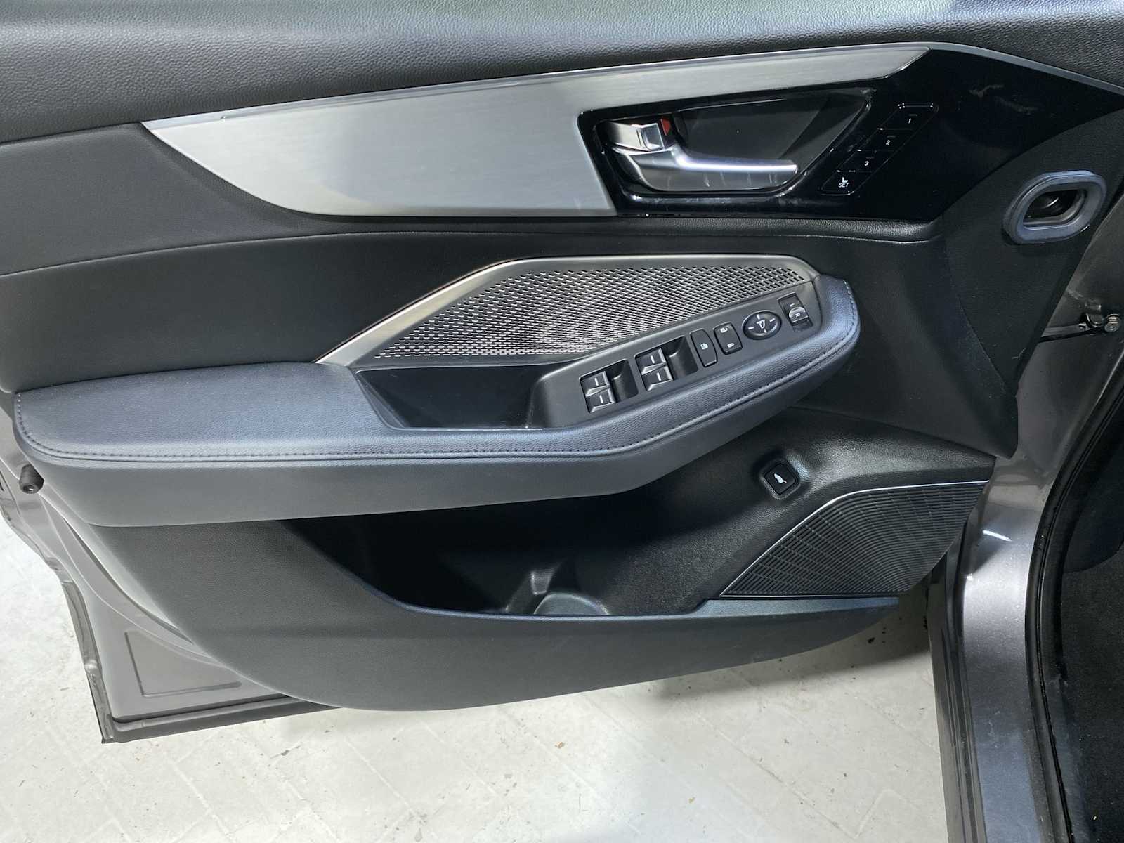 Thumbnail: 2023 Acura MDX - 23