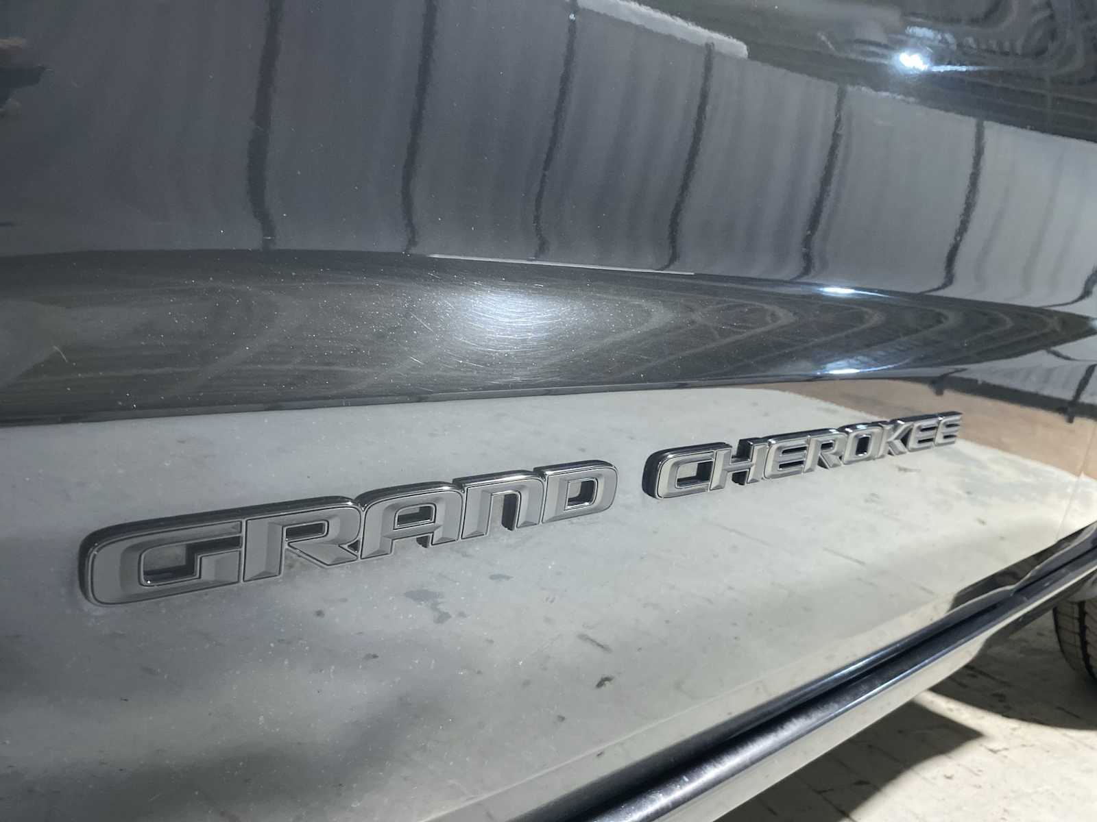 Thumbnail: 2017 Jeep Grand Cherokee - 7