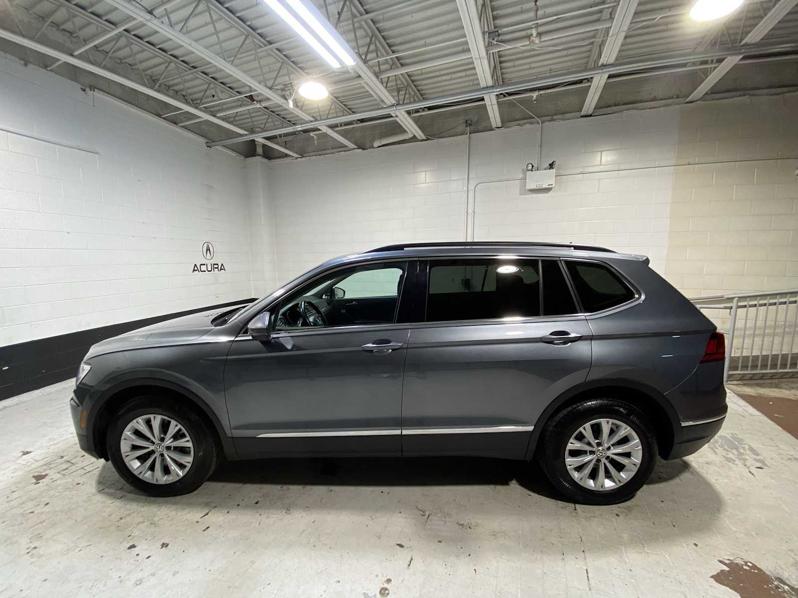Thumbnail: 2018 Volkswagen Tiguan - 3