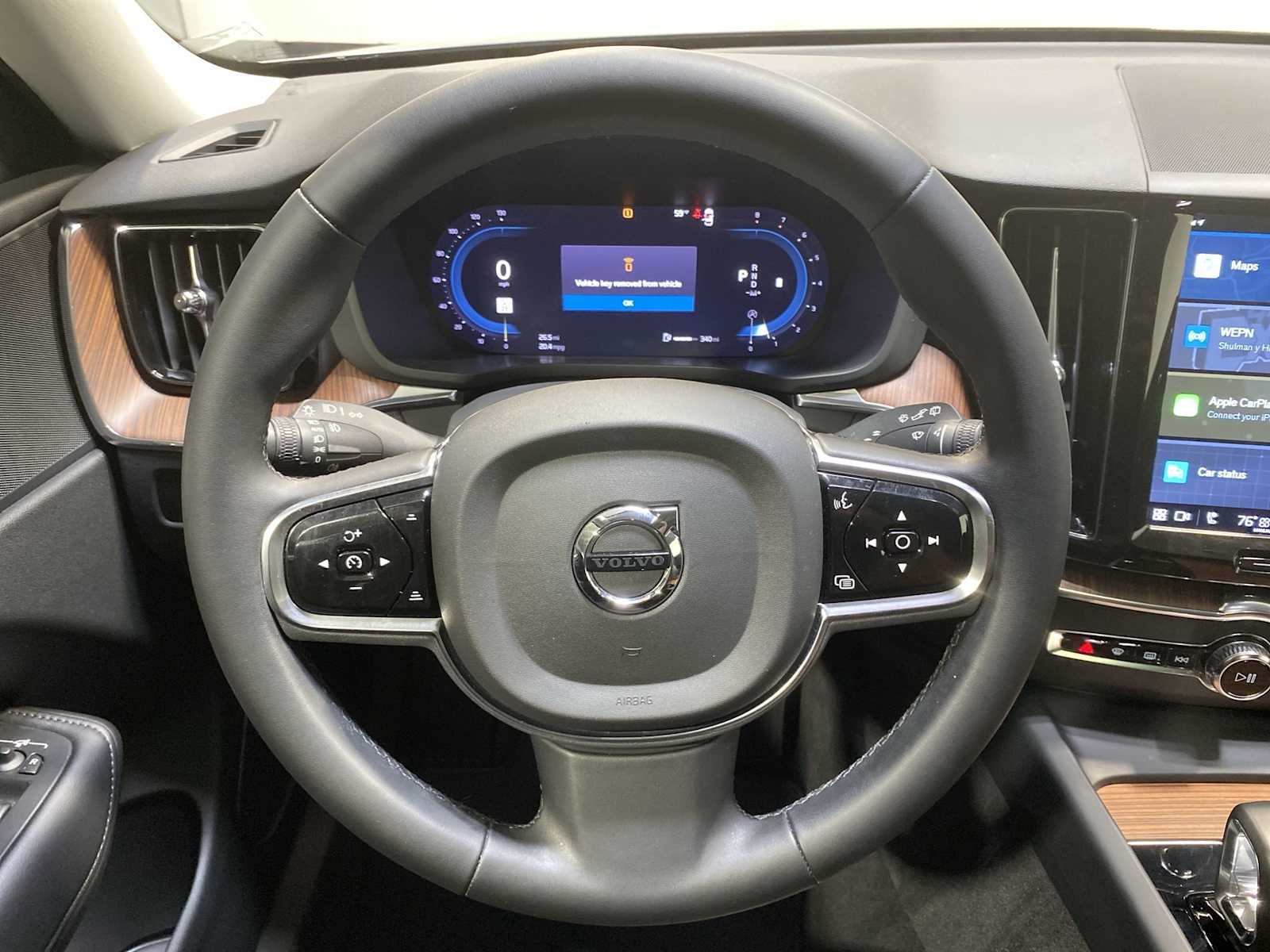 Thumbnail: 2023 Volvo XC60 - 15