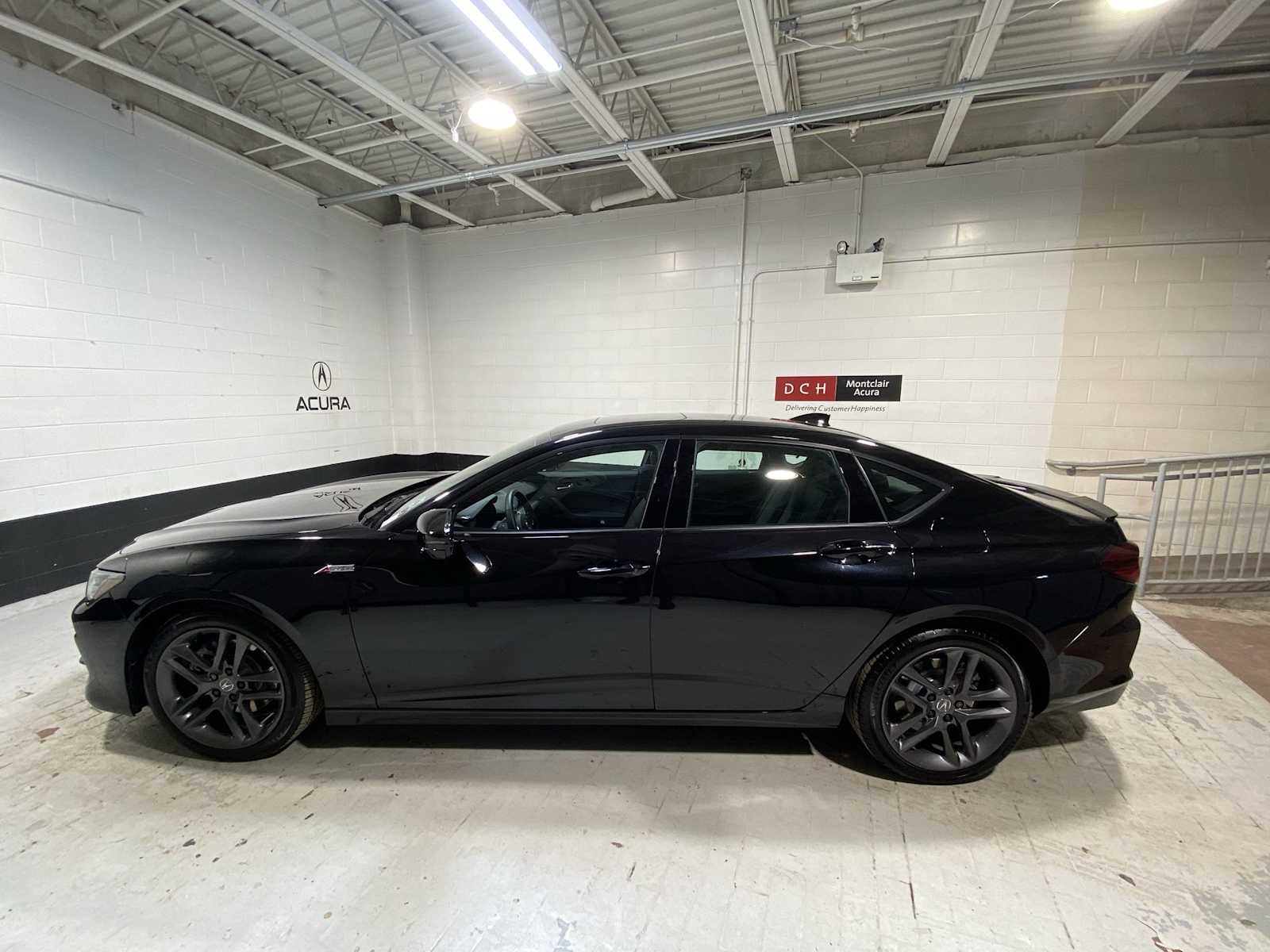 Thumbnail: 2025 Acura TLX - 3