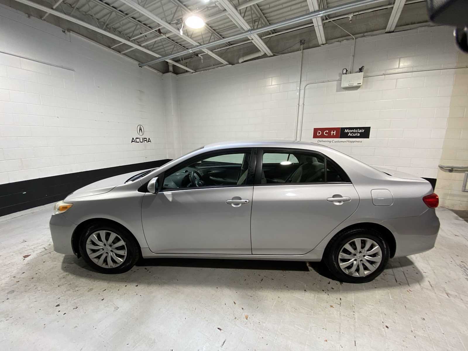 Thumbnail: 2012 Toyota Corolla - 3