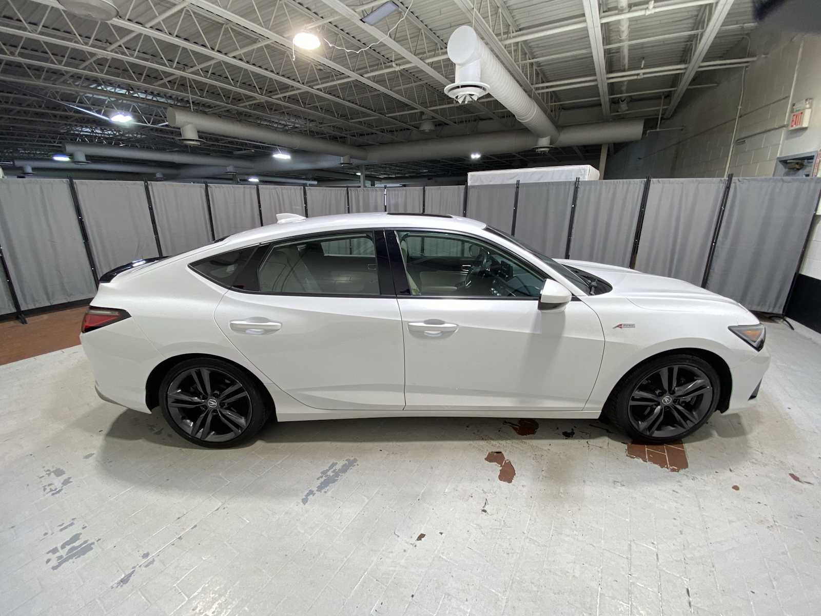 Thumbnail: 2023 Acura Integra - 27