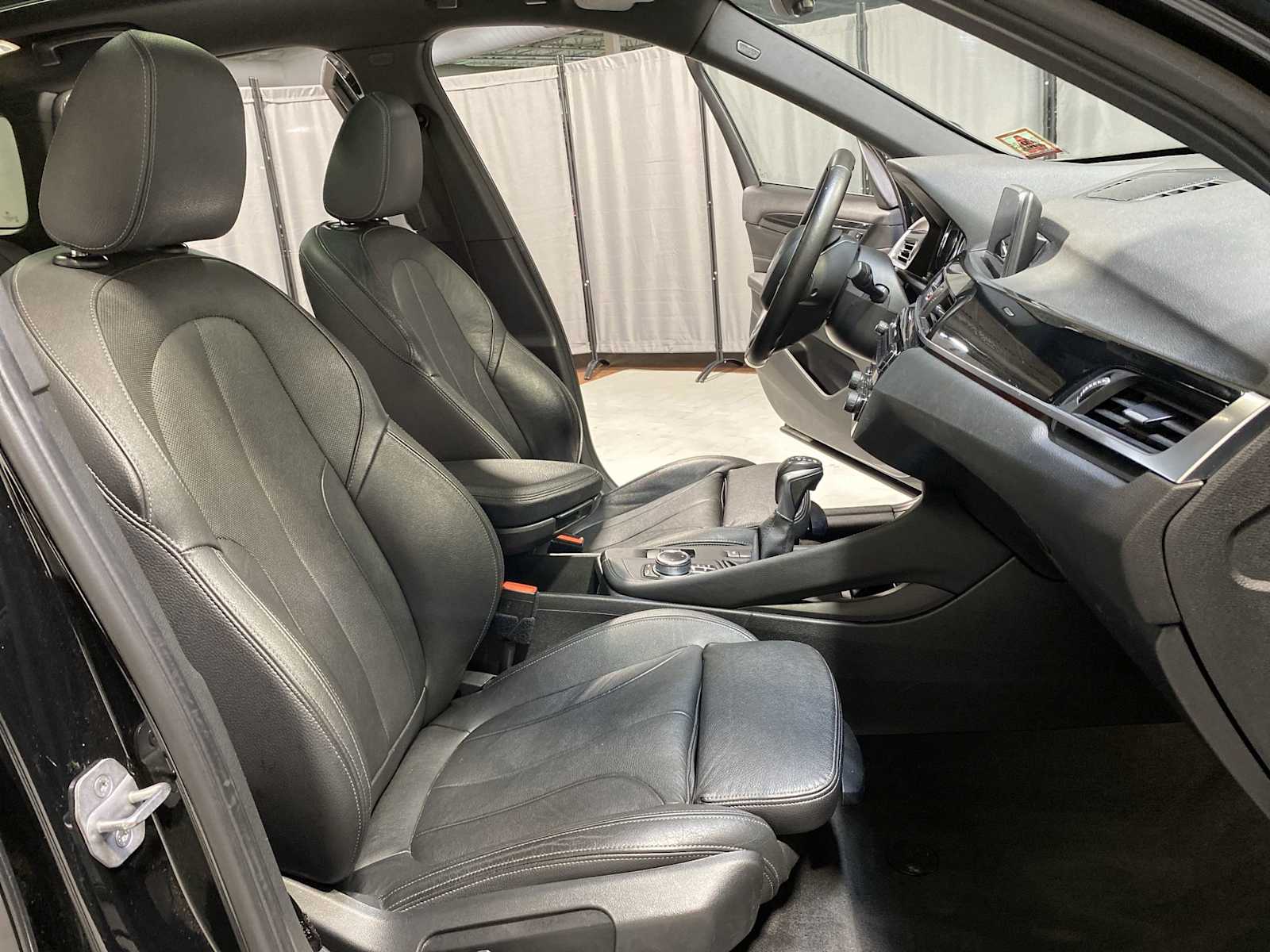 2018 BMW X1 xDrive28i 14