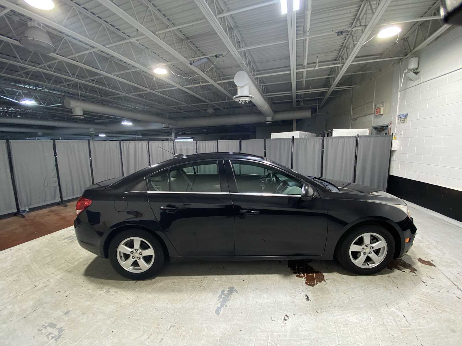 Thumbnail: 2015 Chevrolet Cruze - 27