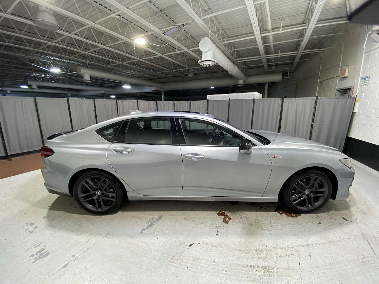 Thumbnail: 2025 Acura TLX - 27