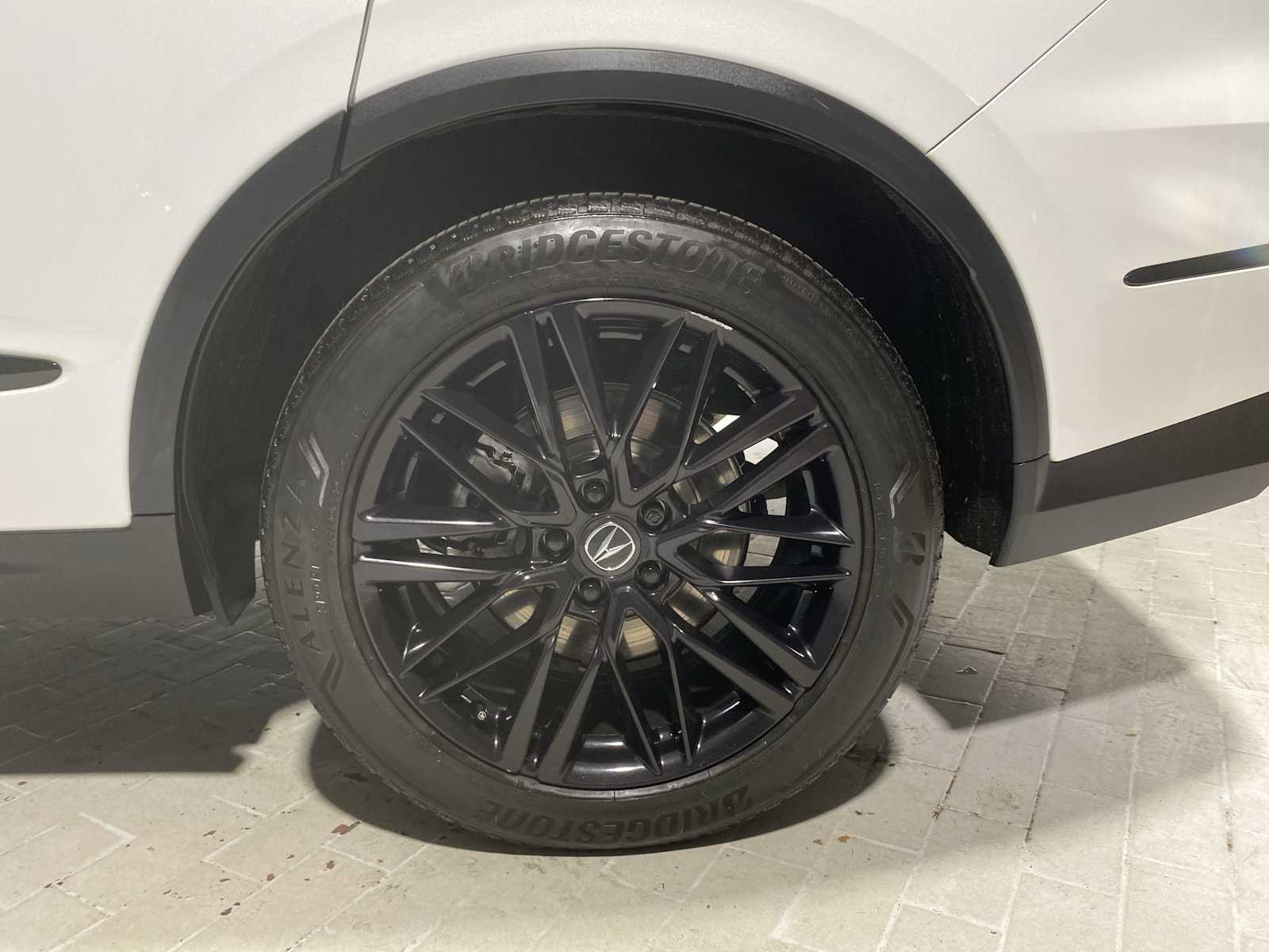 Thumbnail: 2022 Acura MDX - 8