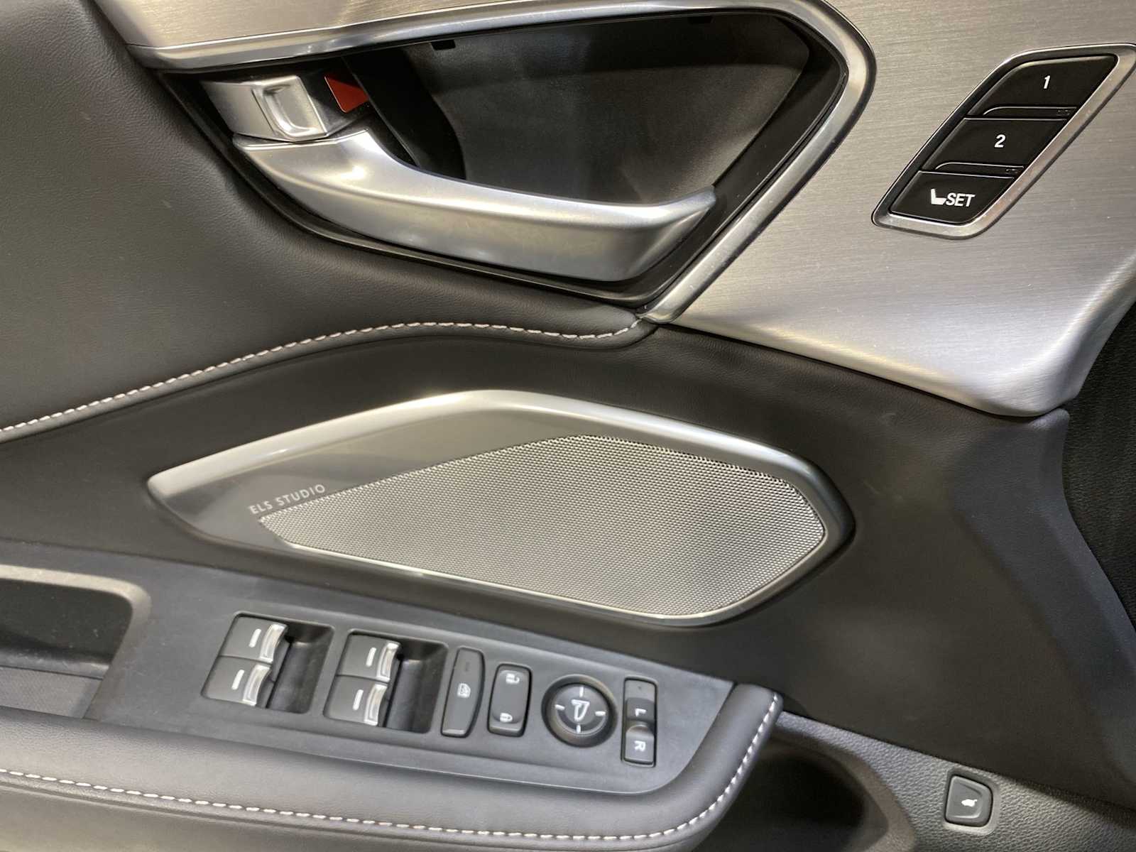 Thumbnail: 2025 Acura RDX - 23