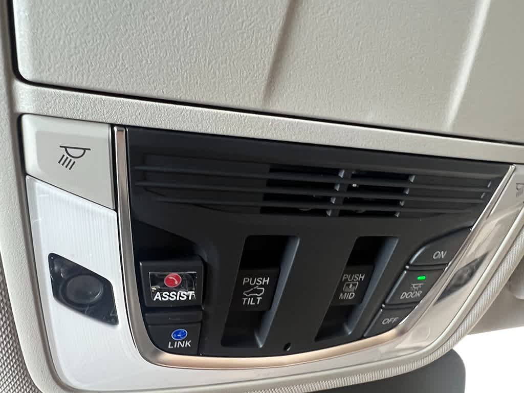 Thumbnail: 2026 Acura RDX - 25