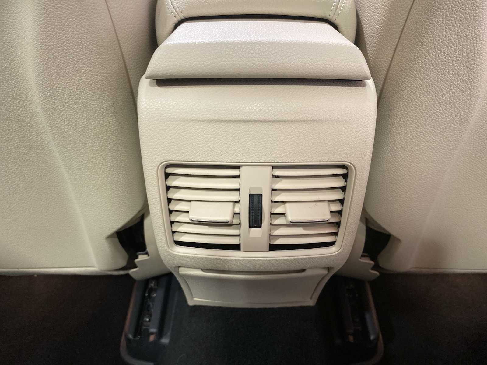 Thumbnail: 2018 Mercedes-Benz GLA - 26