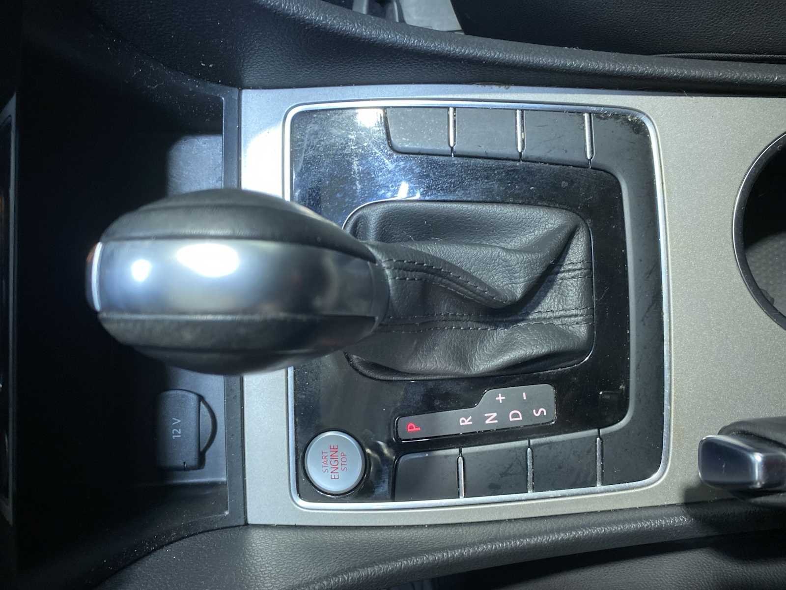 Thumbnail: 2020 Volkswagen Passat - 17