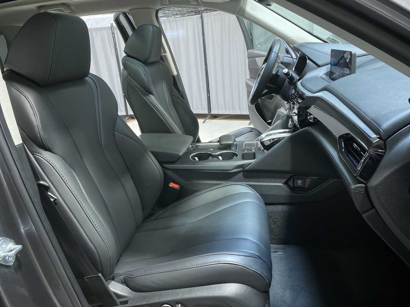 Thumbnail: 2023 Acura MDX - 14