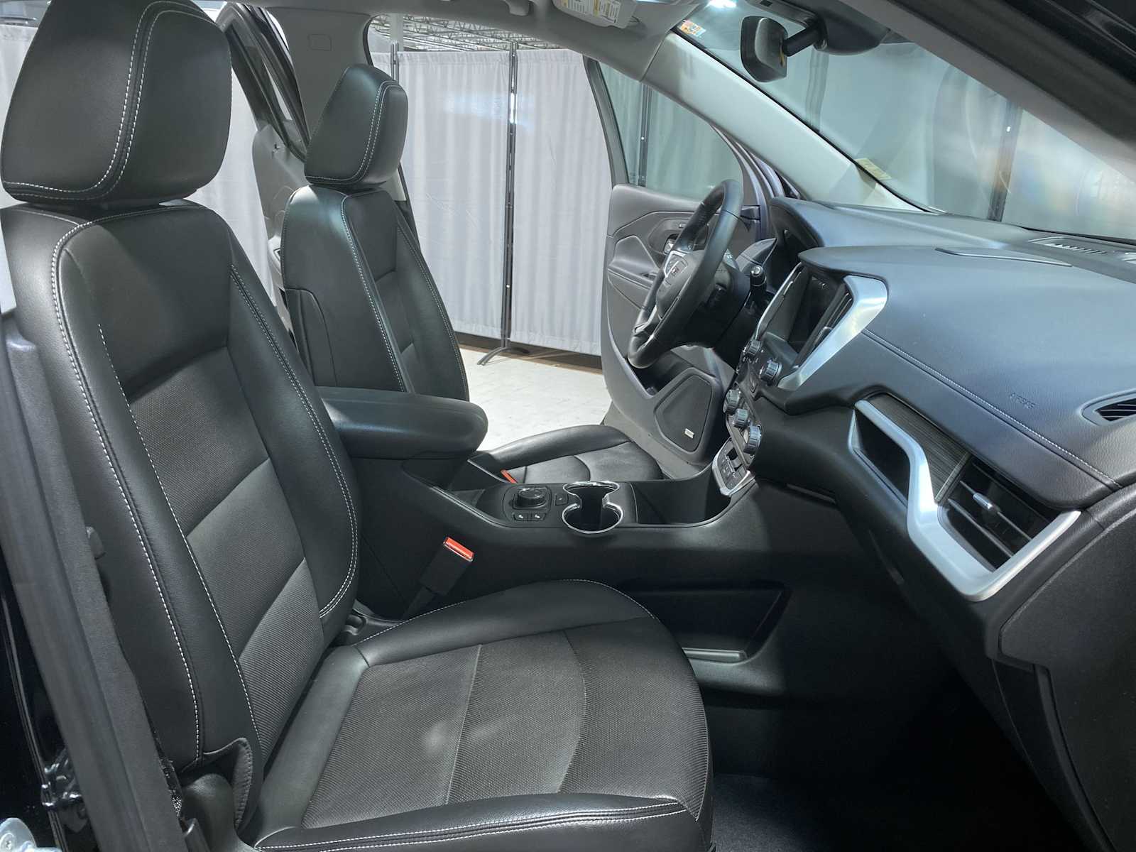 Thumbnail: 2022 GMC Terrain - 14