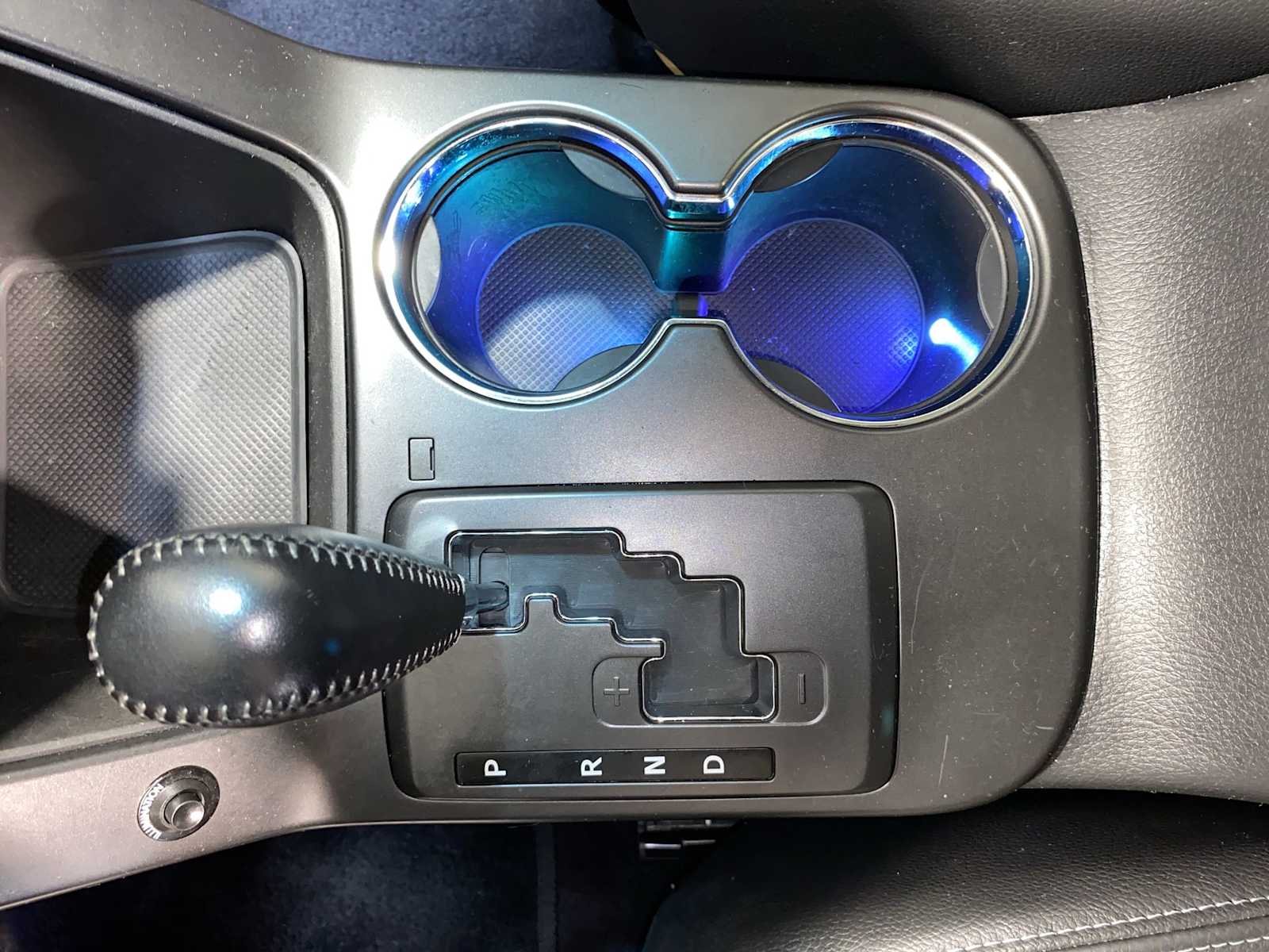 Thumbnail: 2011 Kia Sorento - 17