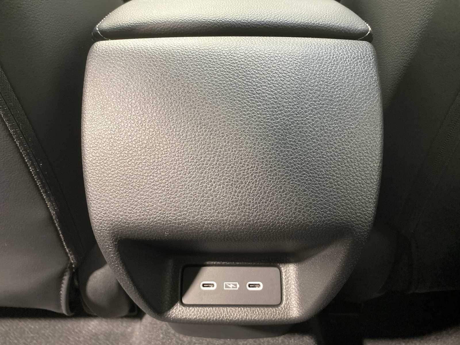 Thumbnail: 2024 Acura Integra - 25