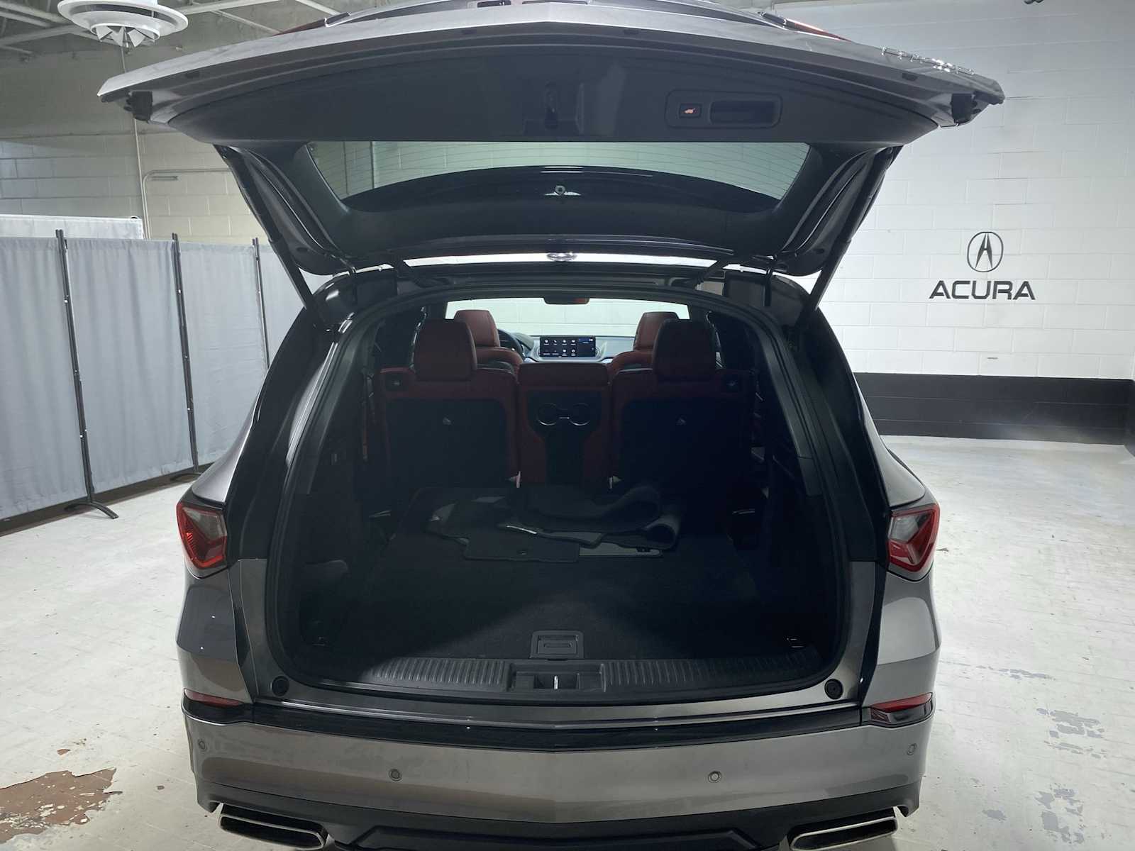 Thumbnail: 2023 Acura MDX - 19