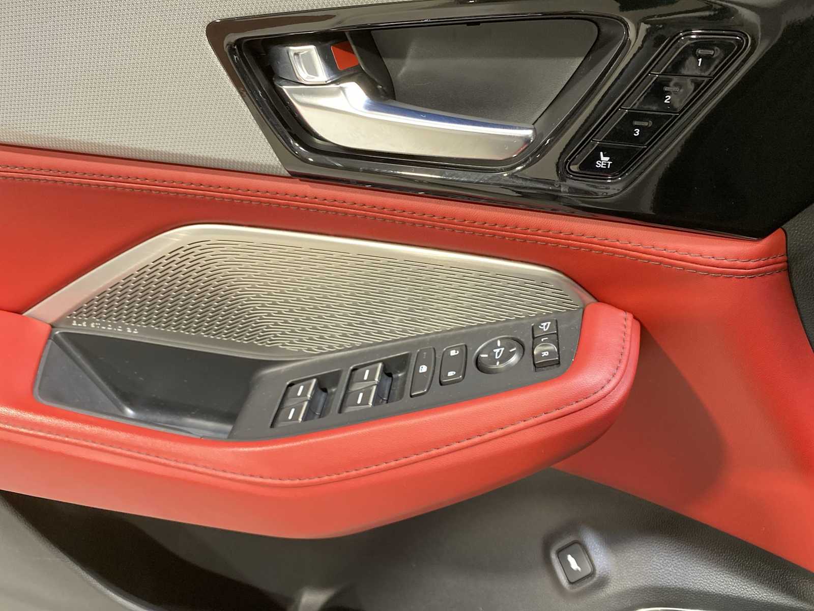 Thumbnail: 2023 Acura MDX - 23