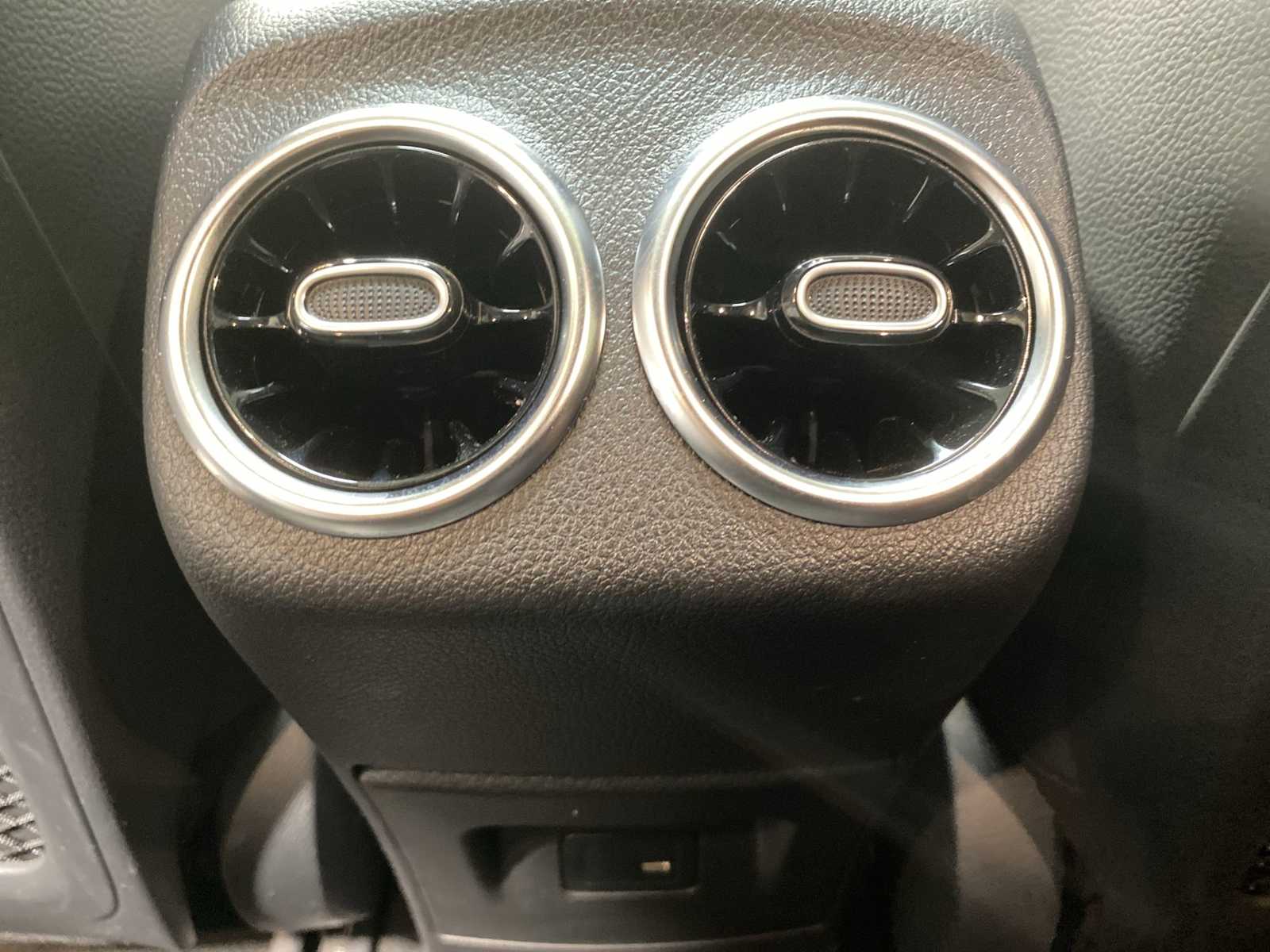 Thumbnail: 2021 Mercedes-Benz CLA - 25