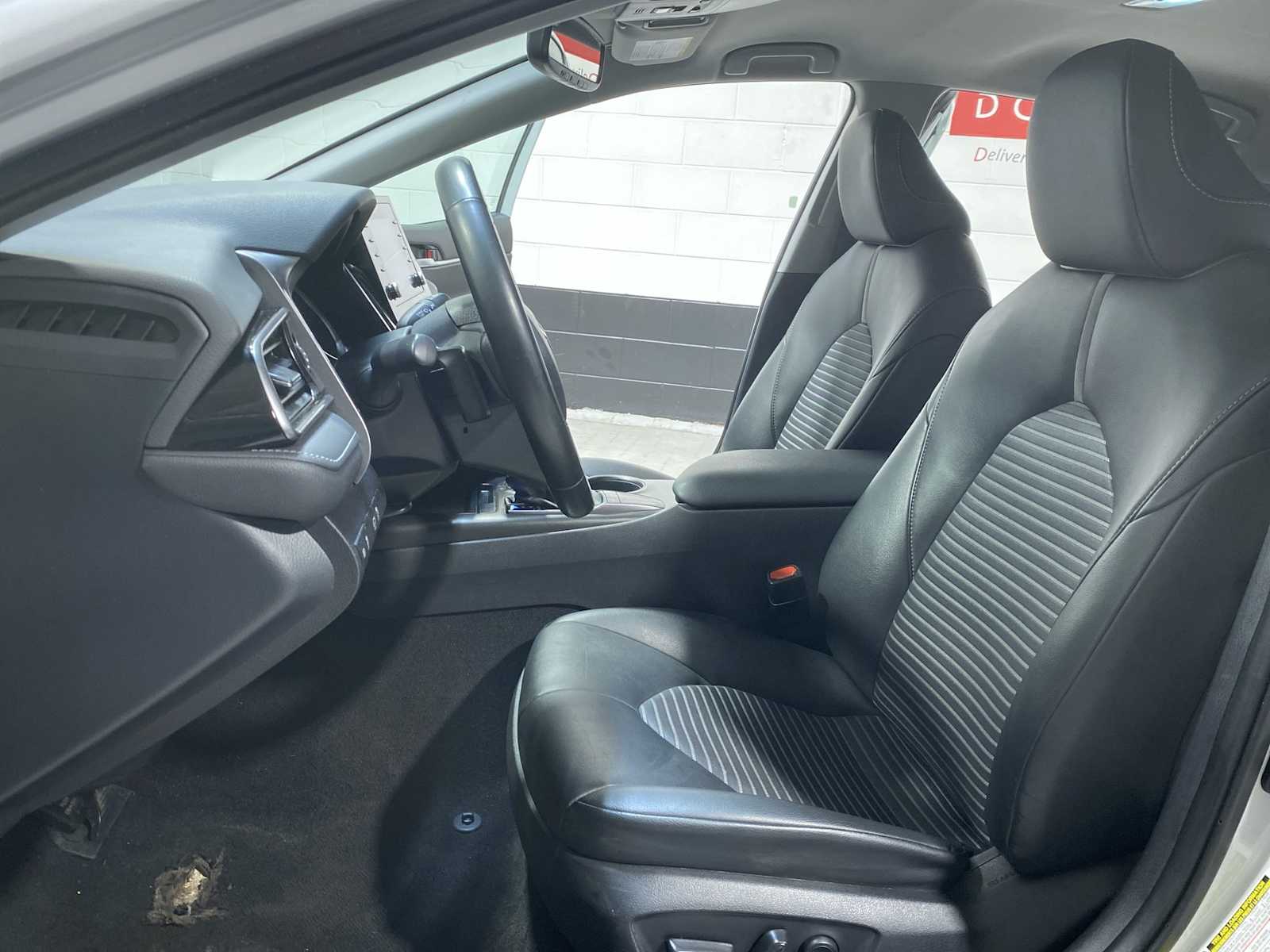 Thumbnail: 2023 Toyota Camry - 11