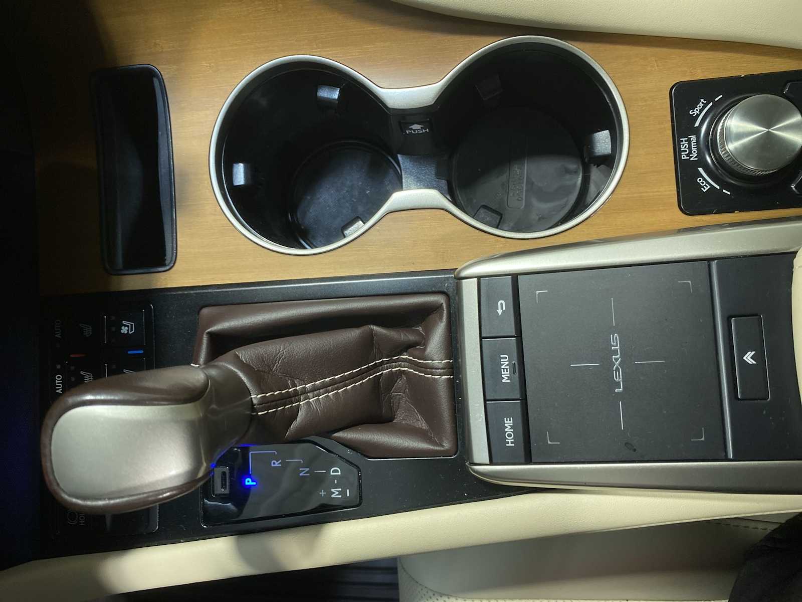 Thumbnail: 2020 Lexus RX - 17