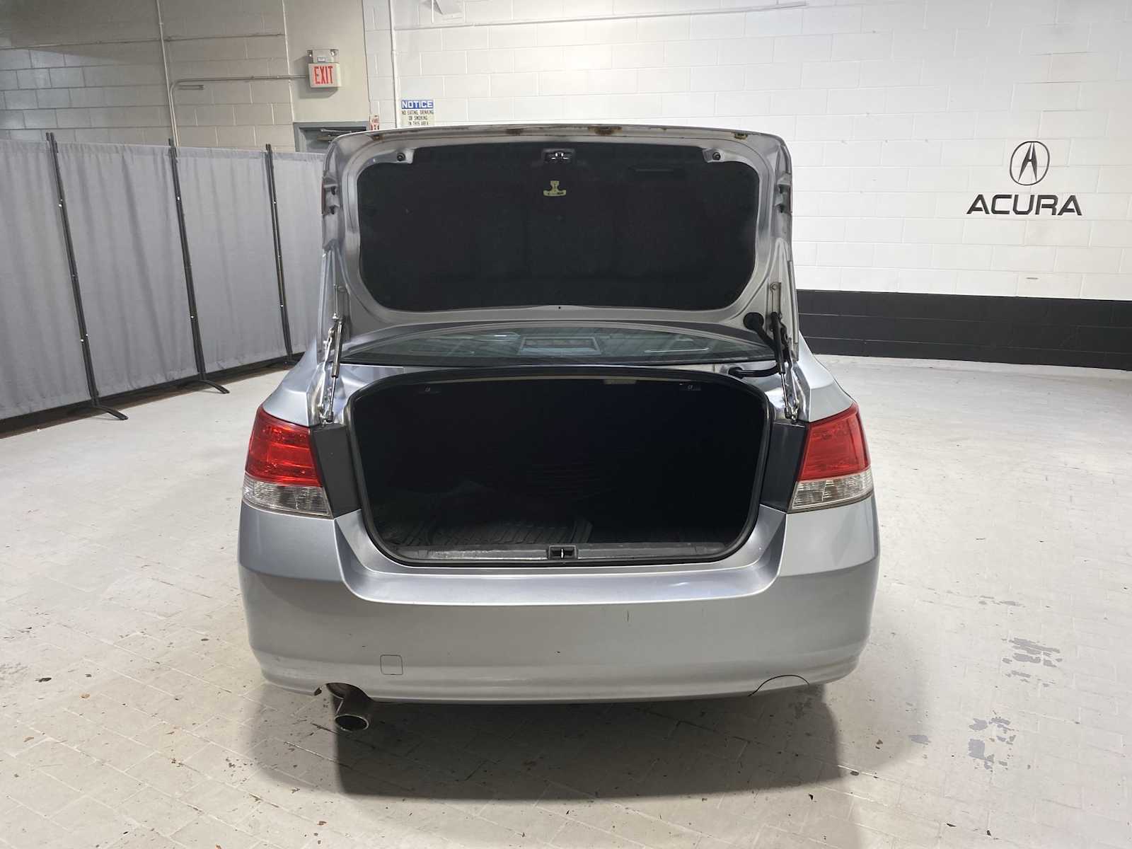 Thumbnail: 2014 Subaru Legacy - 19