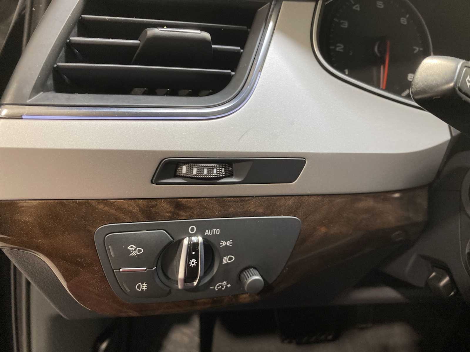 Thumbnail: 2017 Audi Q7 - 24