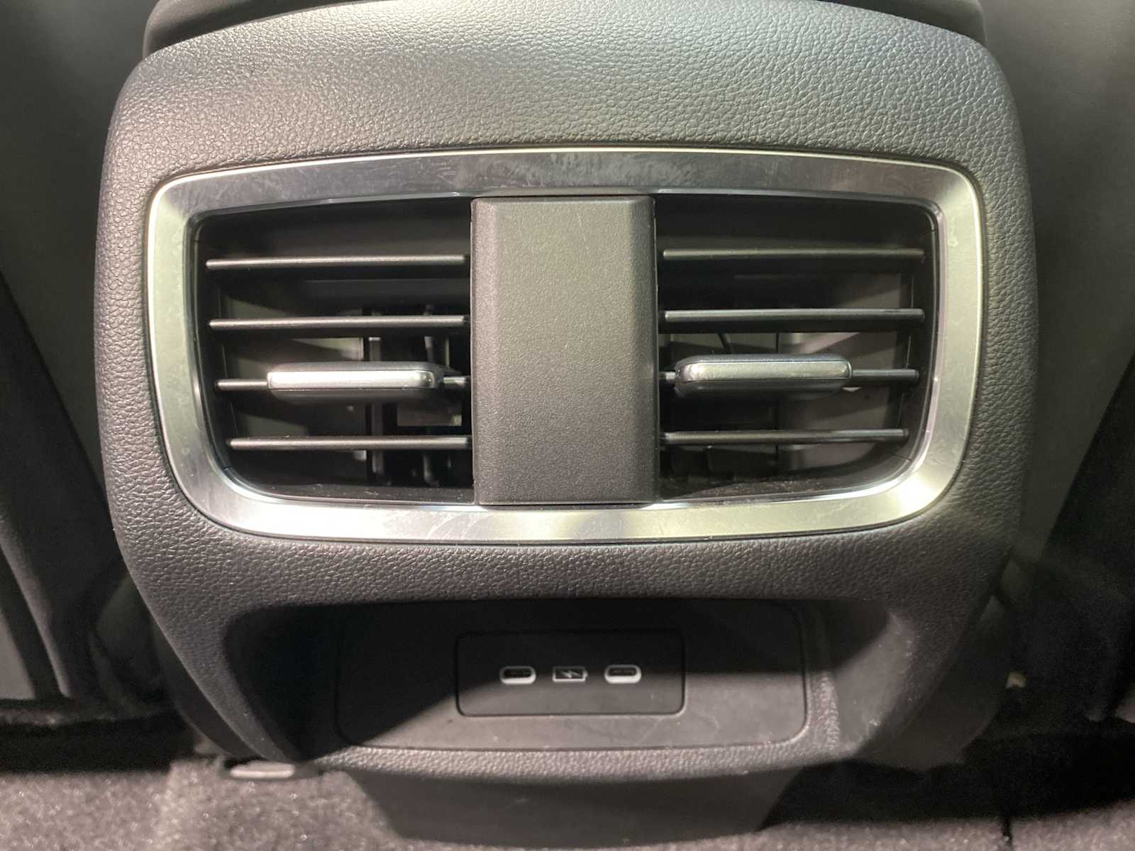 Thumbnail: 2025 Acura RDX - 25