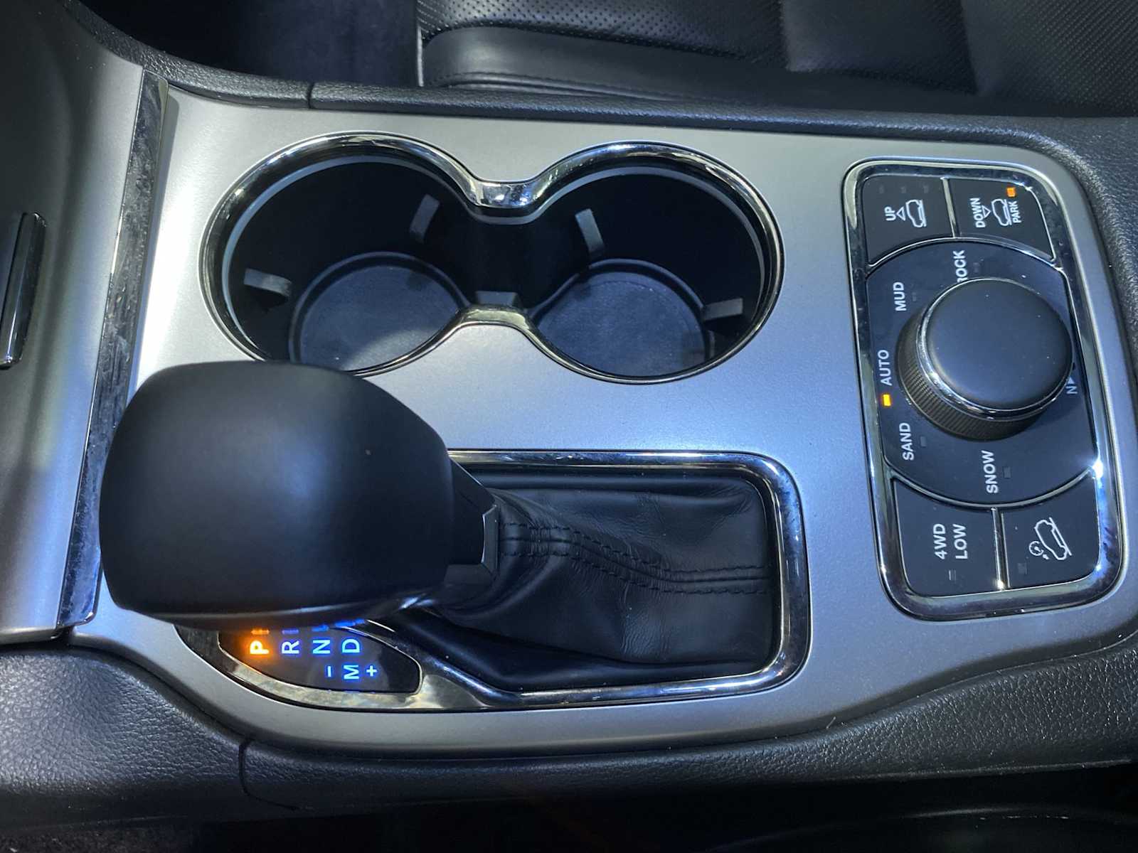 Thumbnail: 2018 Jeep Grand Cherokee - 17