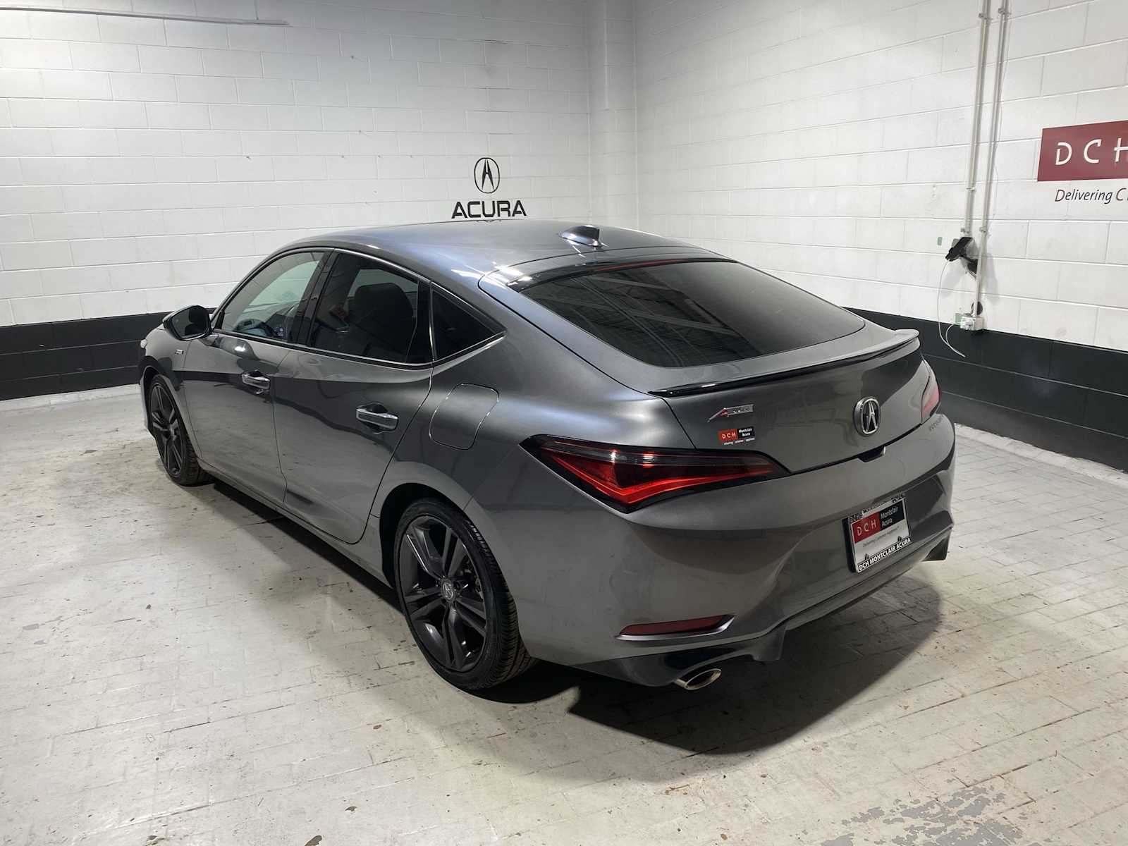 Thumbnail: 2023 Acura Integra - 4