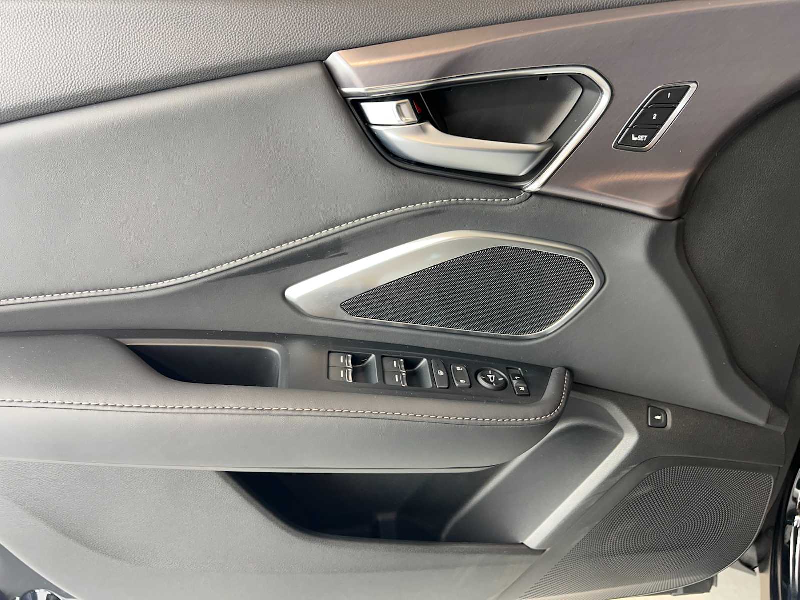 2025 Acura RDX Base 22