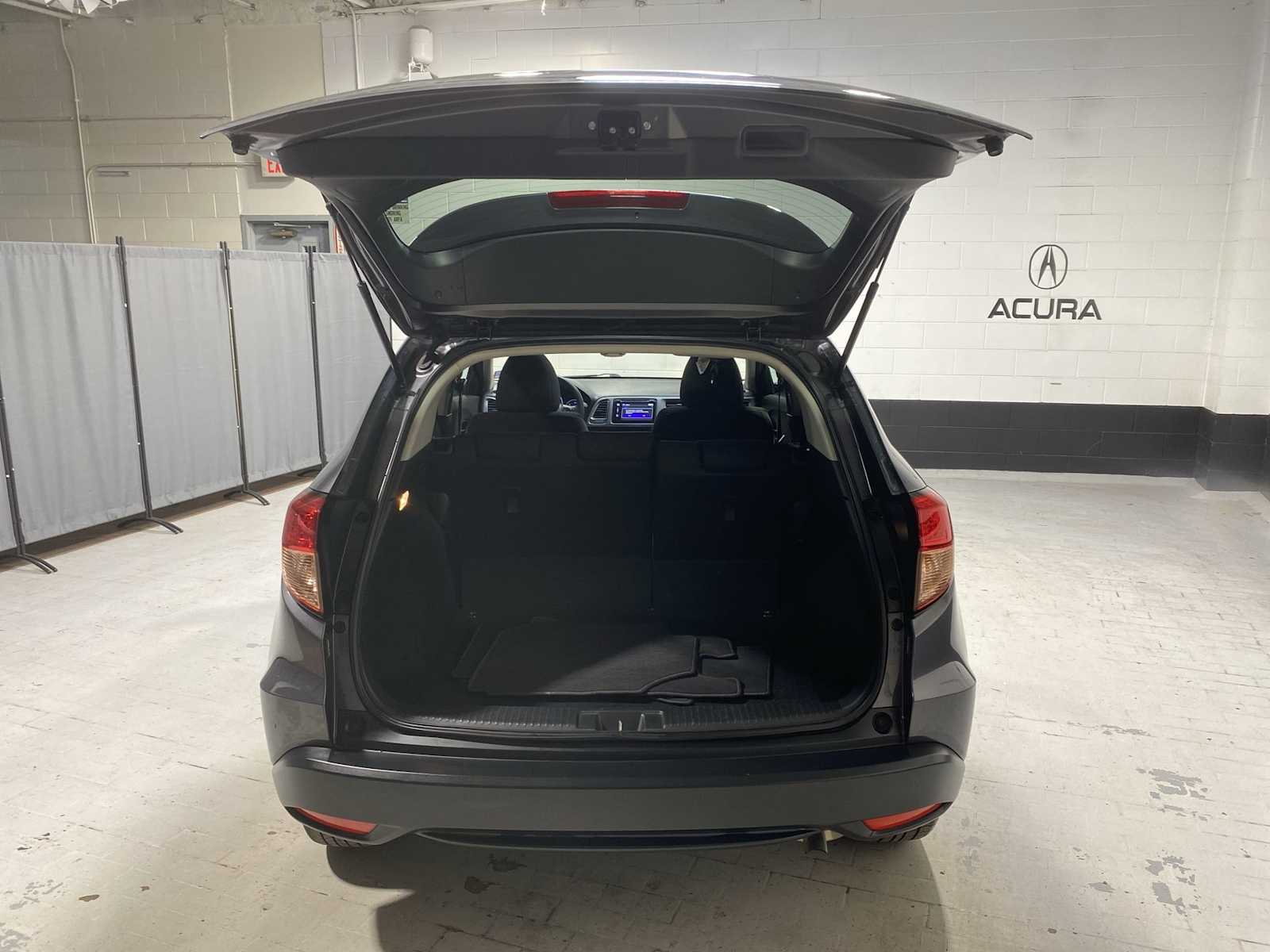 Thumbnail: 2018 Honda HR-V - 19