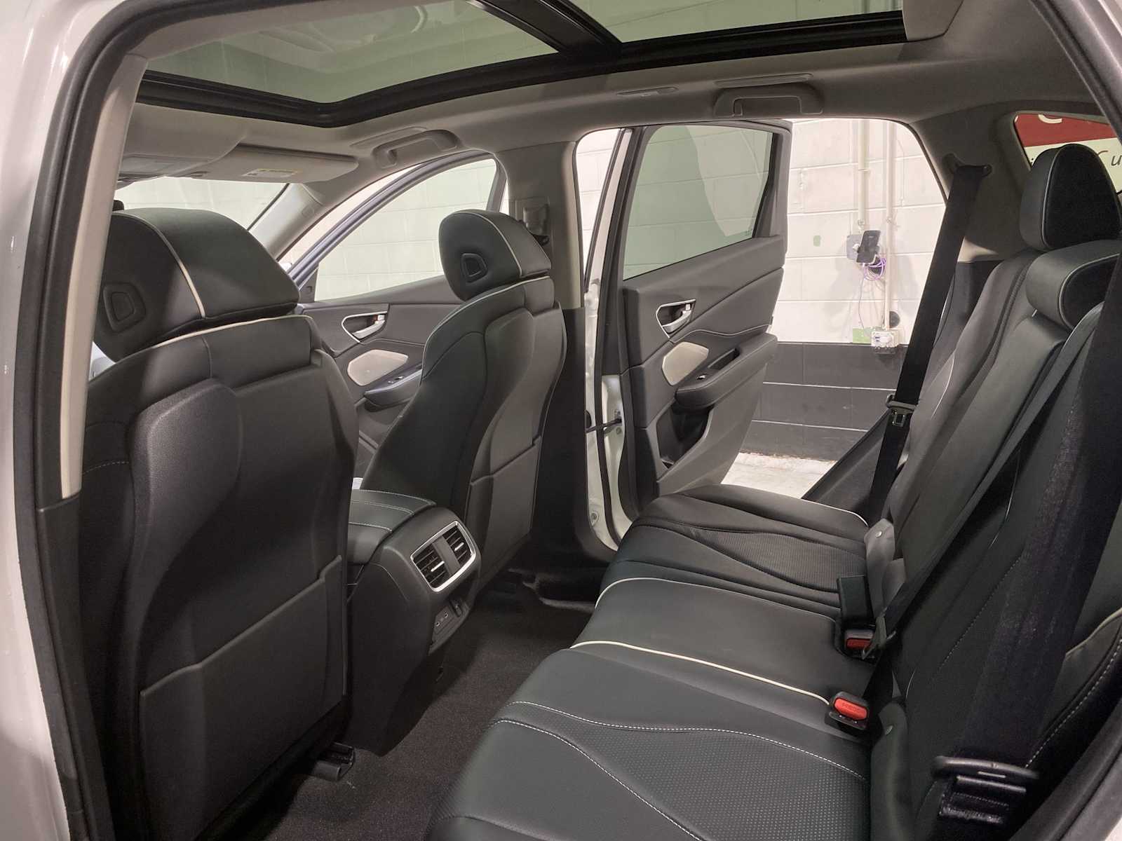 Thumbnail: 2025 Acura RDX - 12