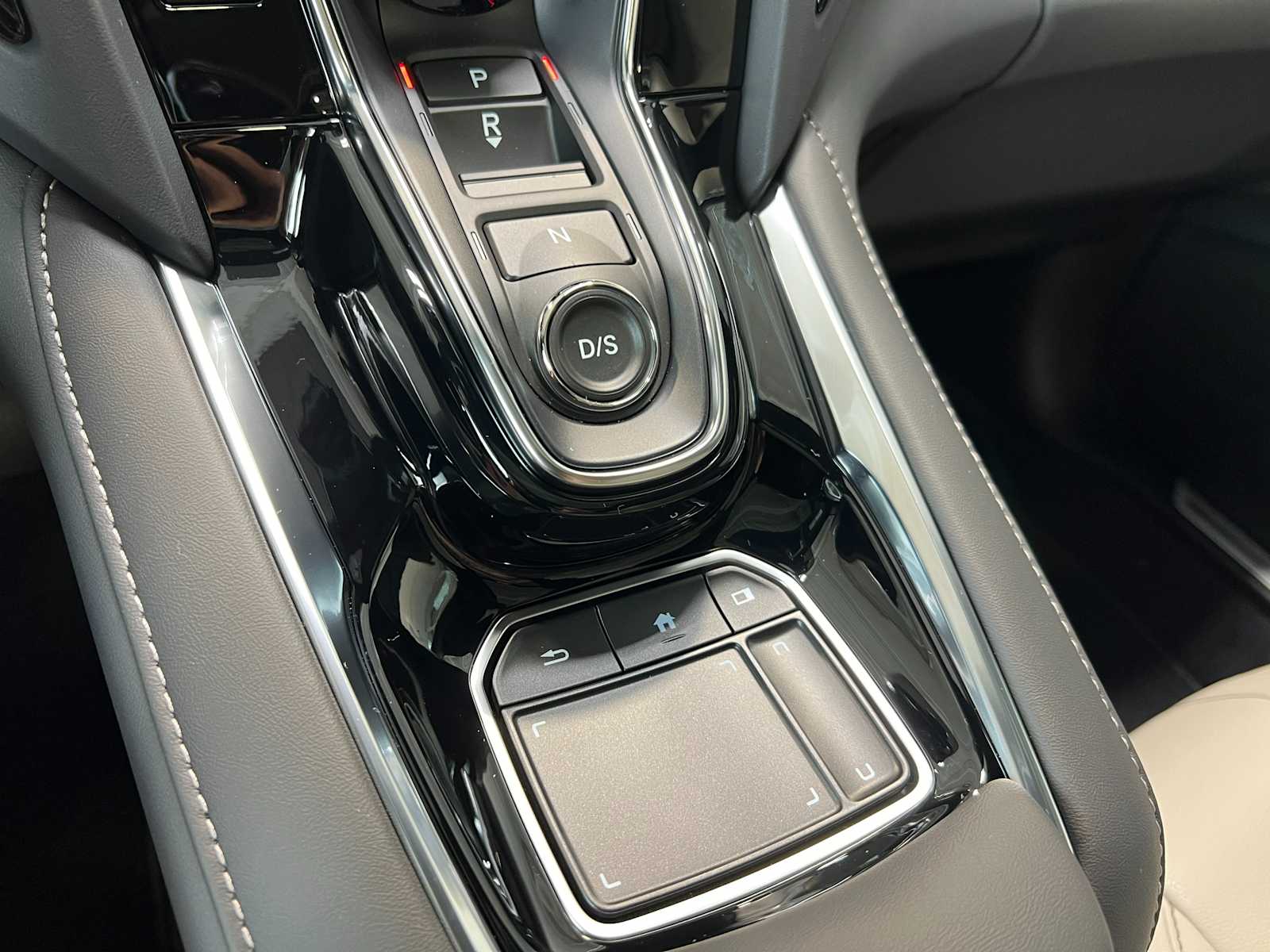 Thumbnail: 2026 Acura RDX - 21