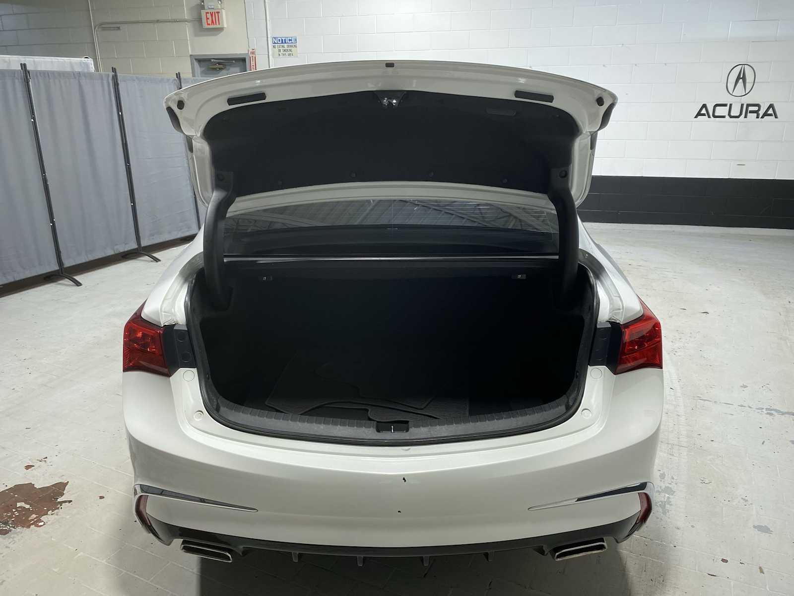 Thumbnail: 2019 Acura TLX - 19