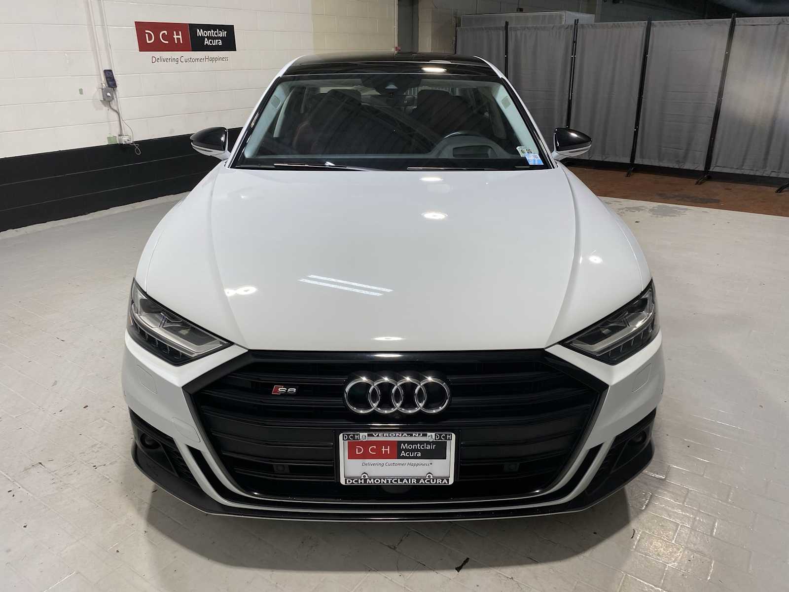 Thumbnail: 2020 Audi S8 - 6