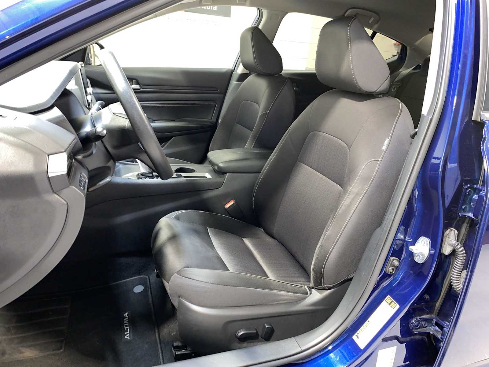 2020 Nissan Altima S 11