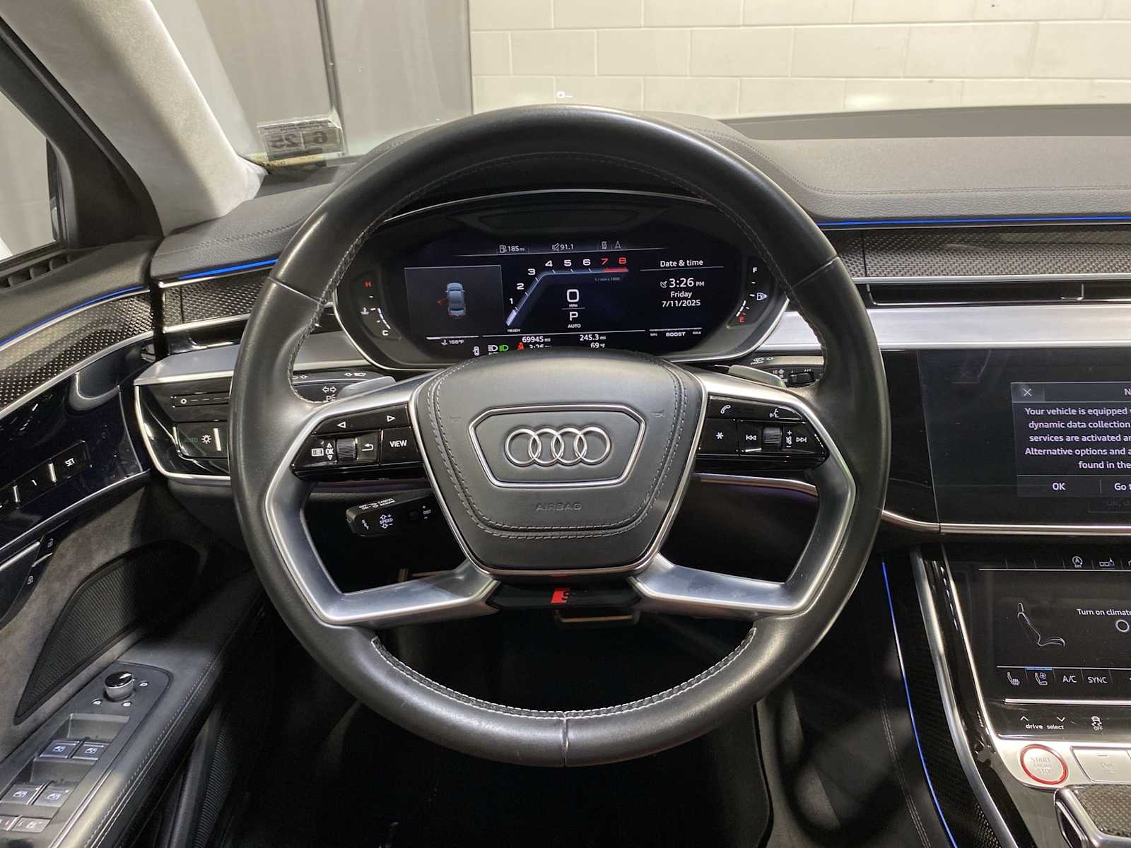 Thumbnail: 2020 Audi S8 - 15